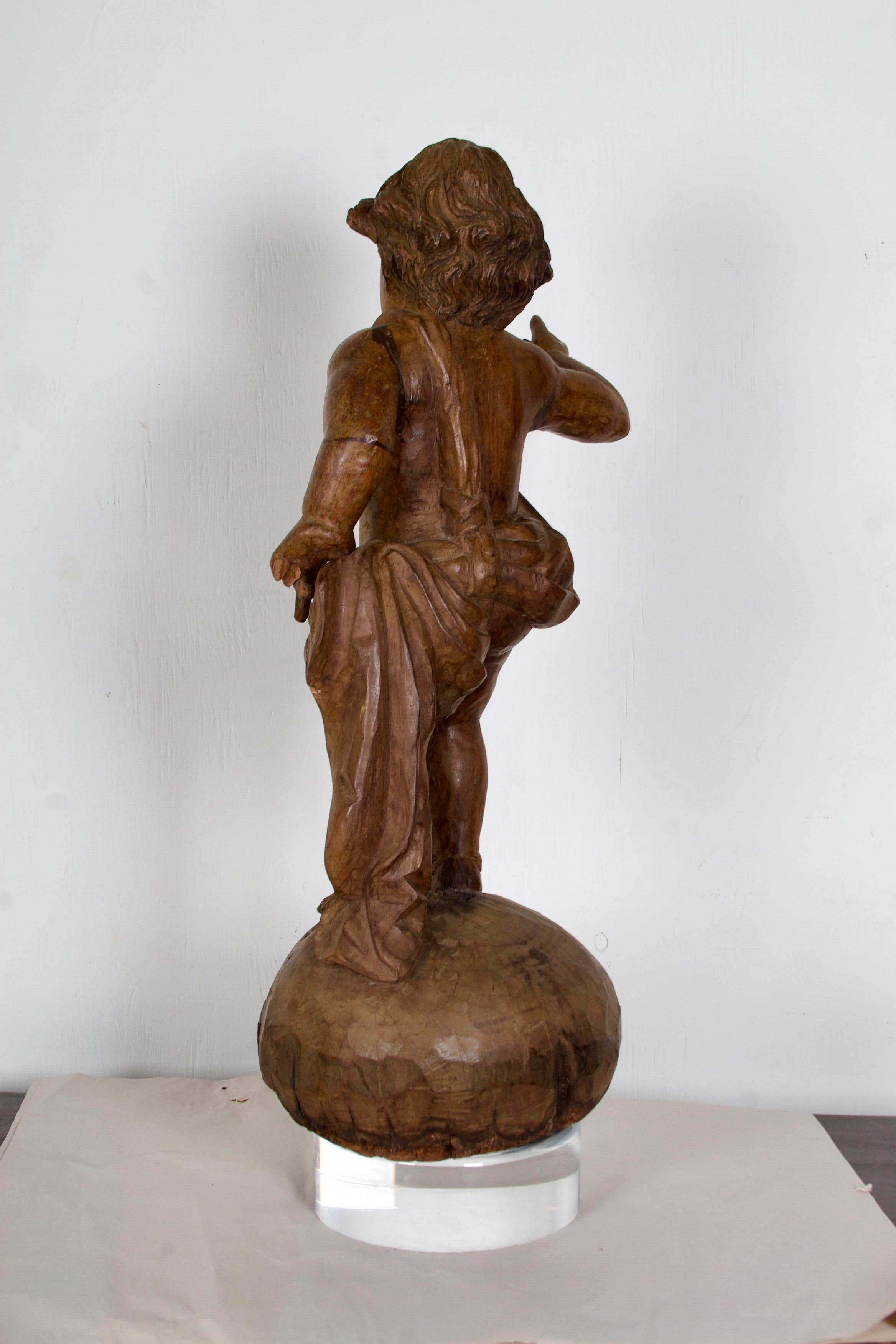 Italienischer geschnitzter Engels aus Holz, 18.-19. Jahrhundert im Angebot 1