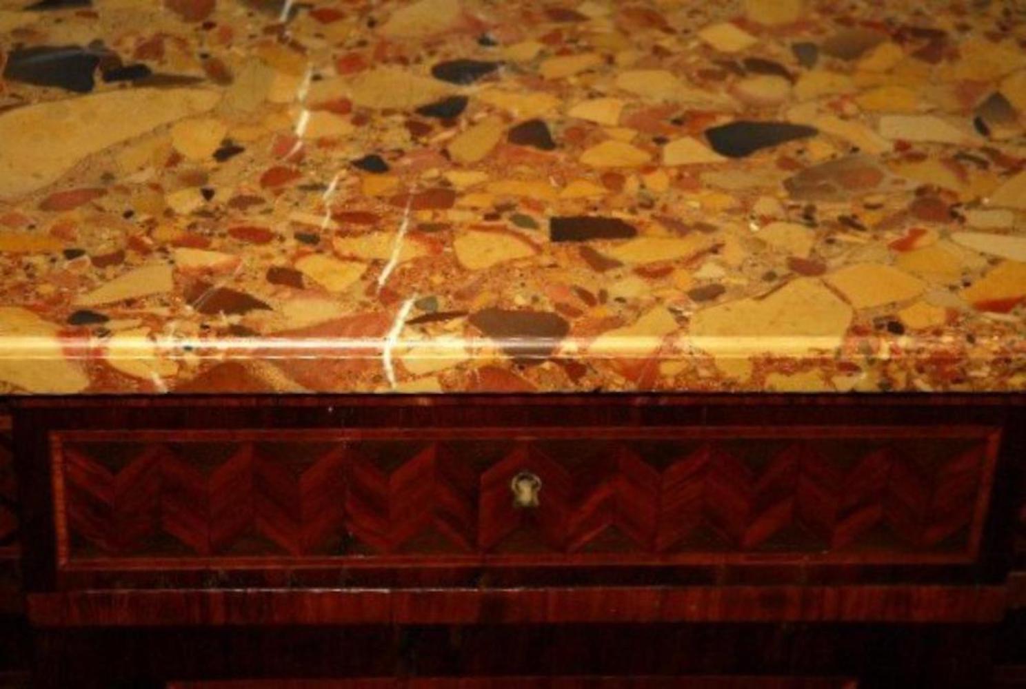 18th-19th Century Louis XVI Marquestry and Parquestry Marble-Top Commode For Sale 3