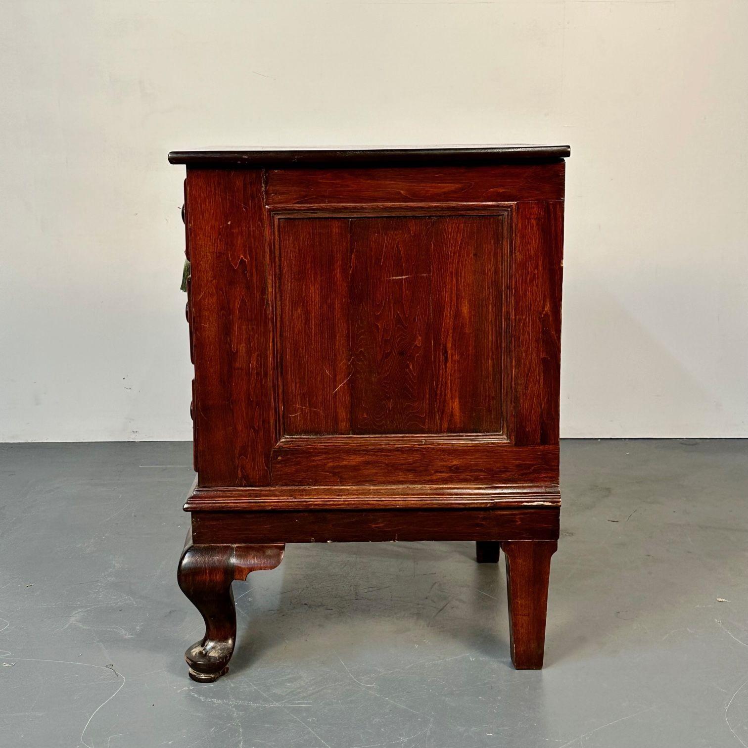 18th/19th Century Mahogany Georgian Queen Anne Leg Chest / Nightstand, English For Sale 8