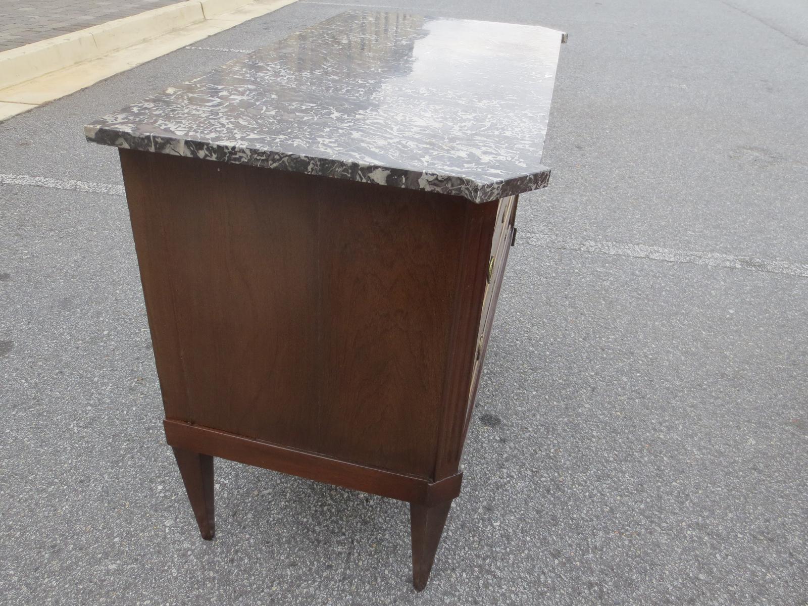 18th-19th Century Marble-Top Louis XVI Style Mahogany Chest In Good Condition In Atlanta, GA