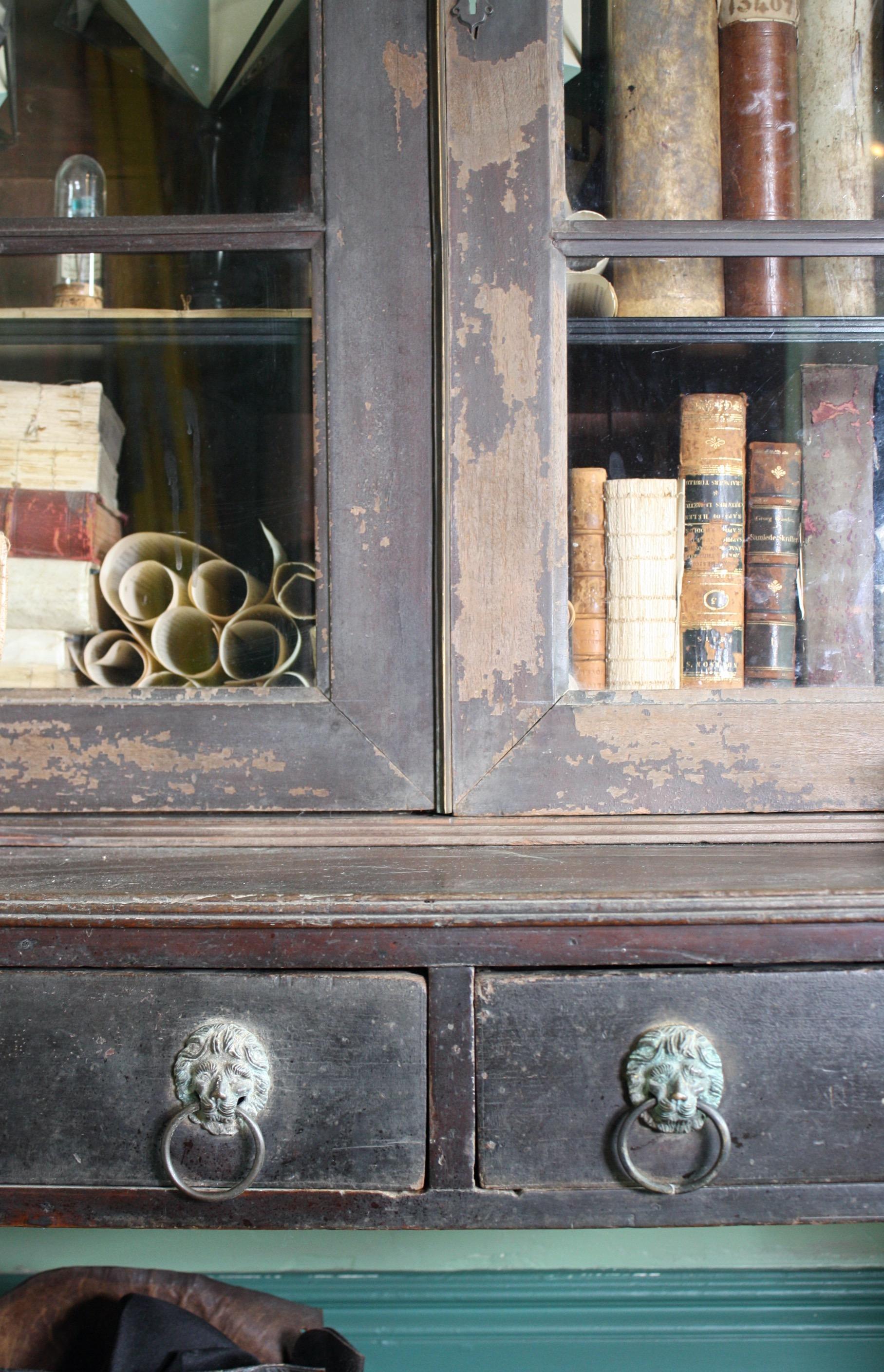 Padouk 18th-19th Century Neoclassical Colonial Padauk Glazed Ebonized Book Case For Sale