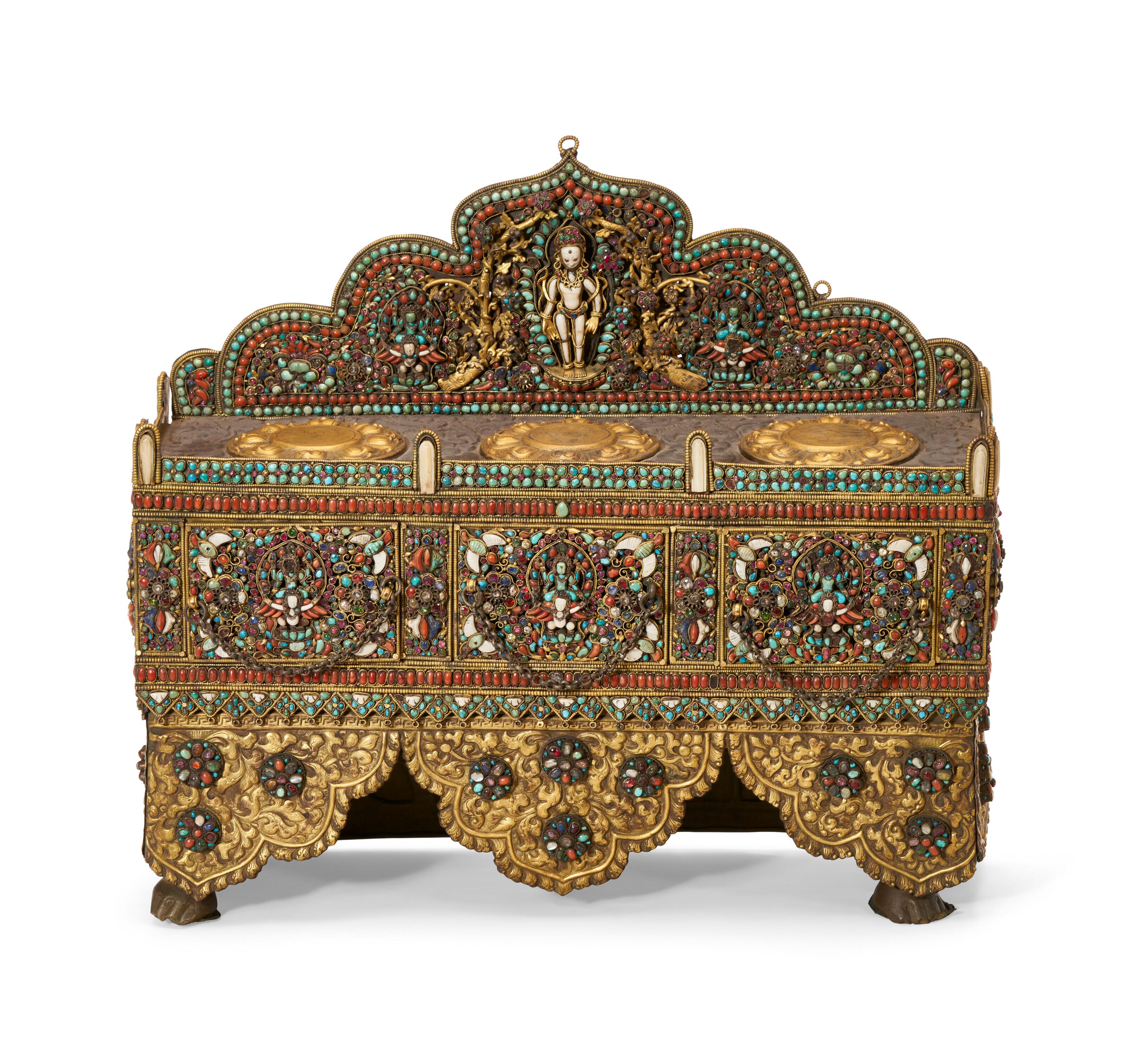 18th/19th Century Nepalese Inlaid and Gilt Silver and Copper Altar In Good Condition For Sale In New York, US