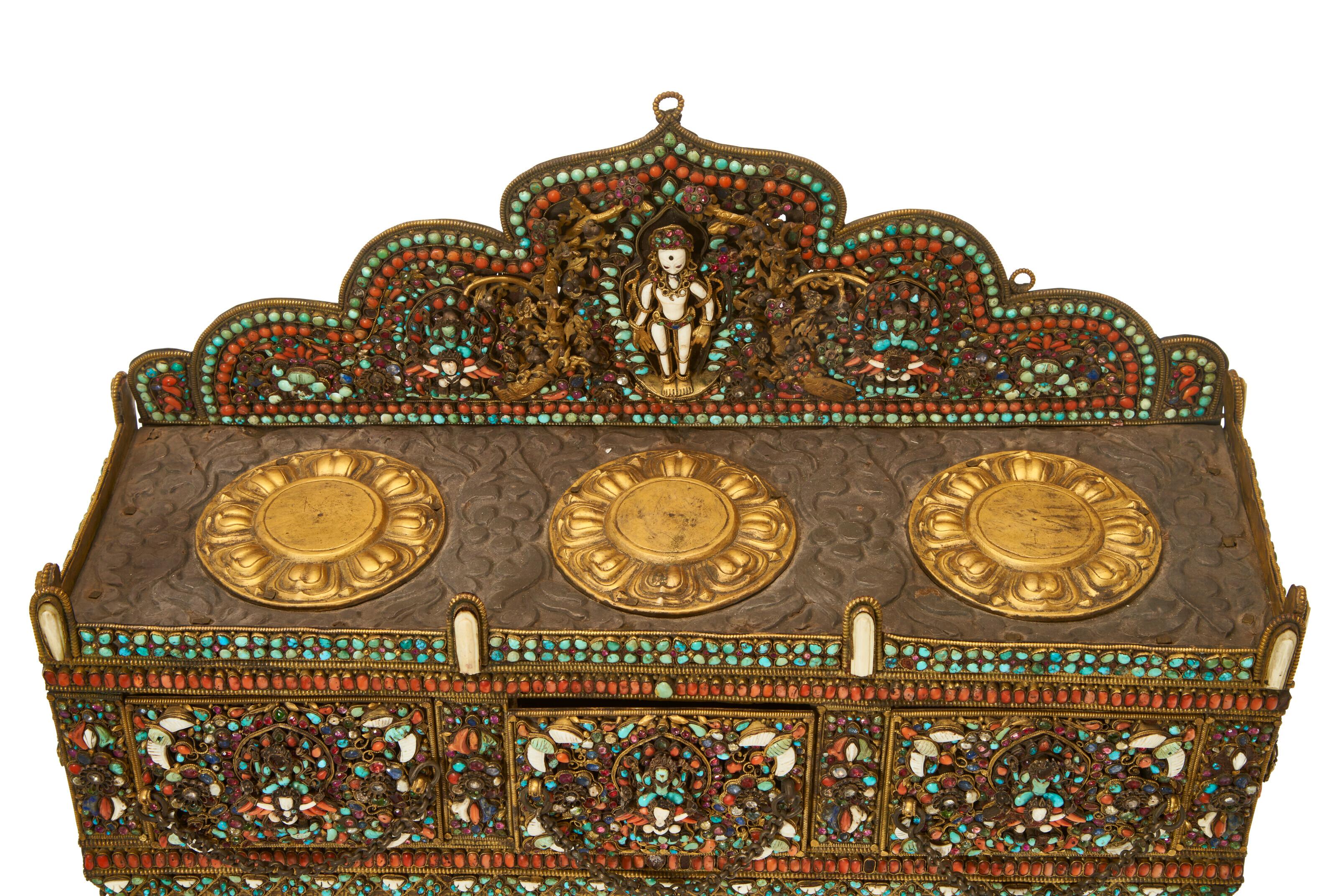 18th/19th Century Nepalese Inlaid and Gilt Silver and Copper Altar For Sale 5