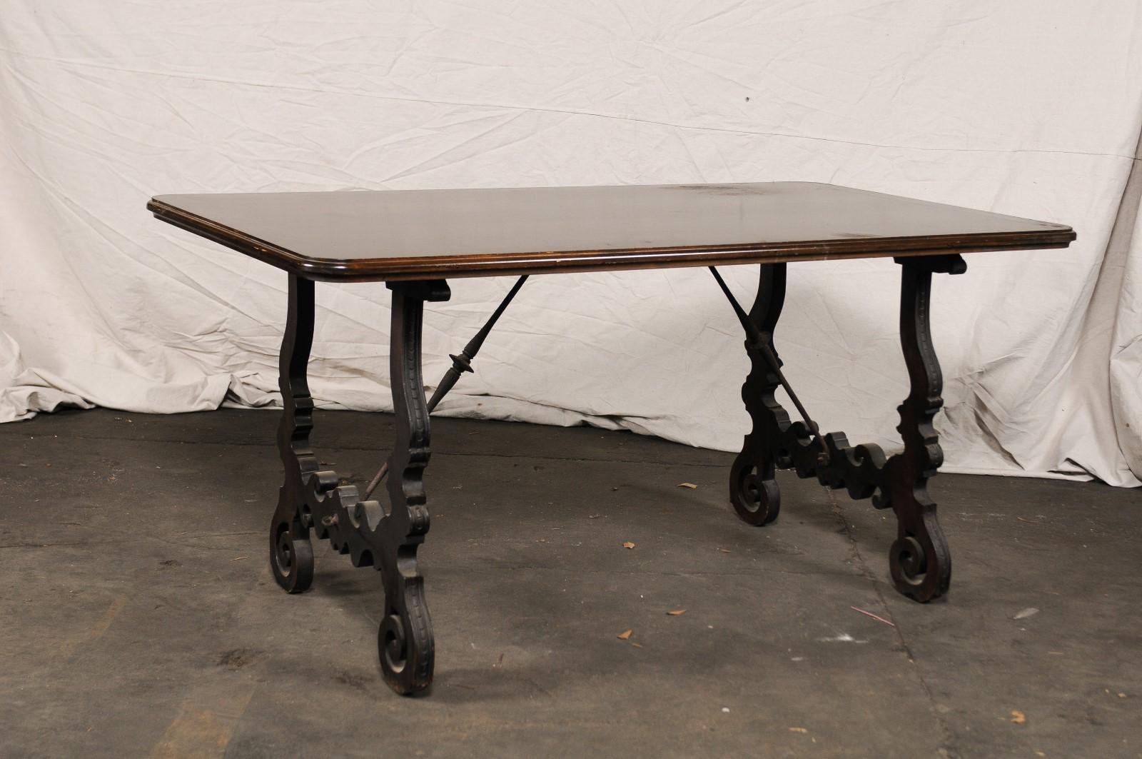 18th-19th Century Spanish Trestle Table with Iron Stretcher For Sale 1