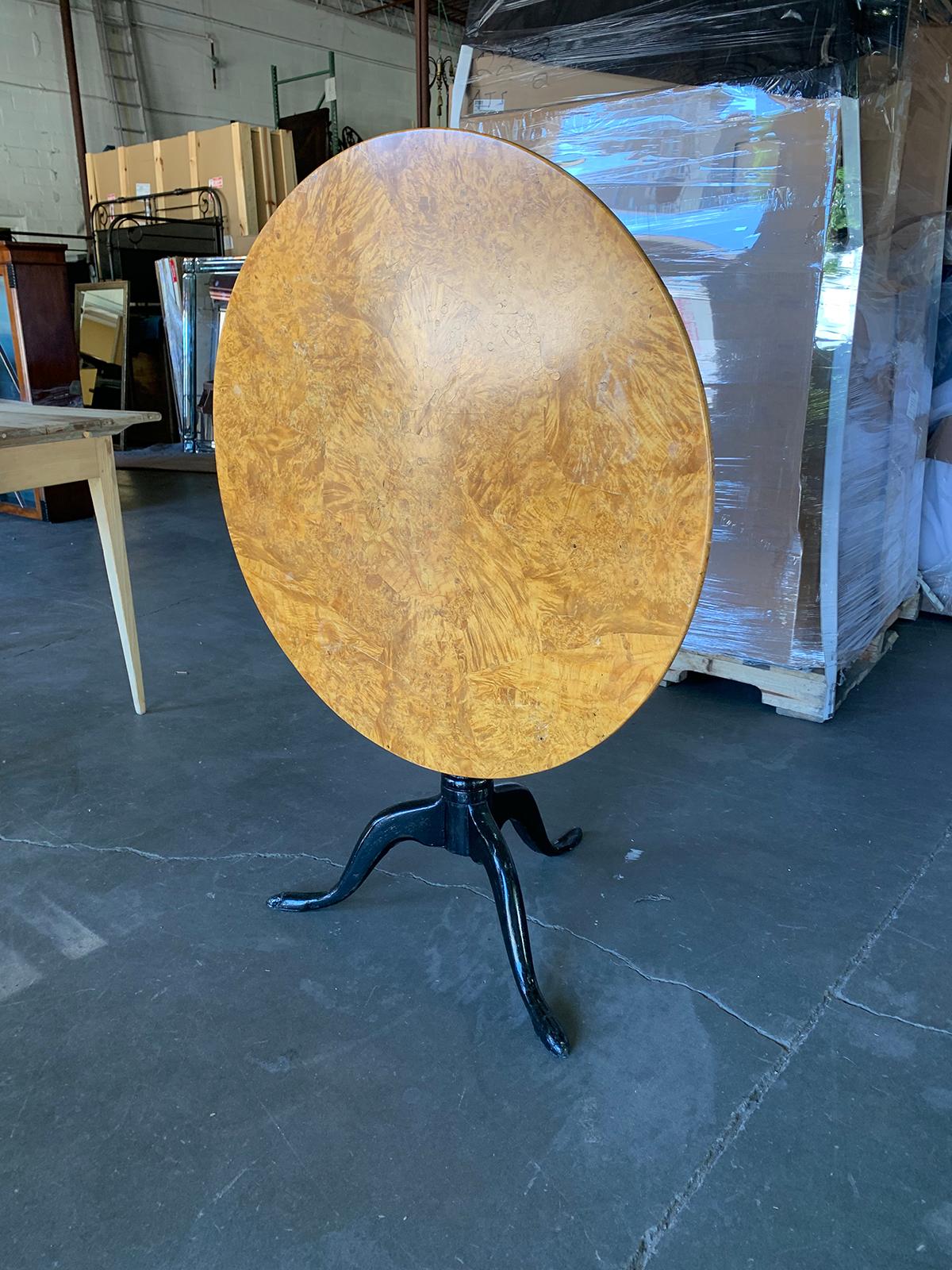 18th-19th Century Swedish Alder Root Tilt Top Round Side Table For Sale 10