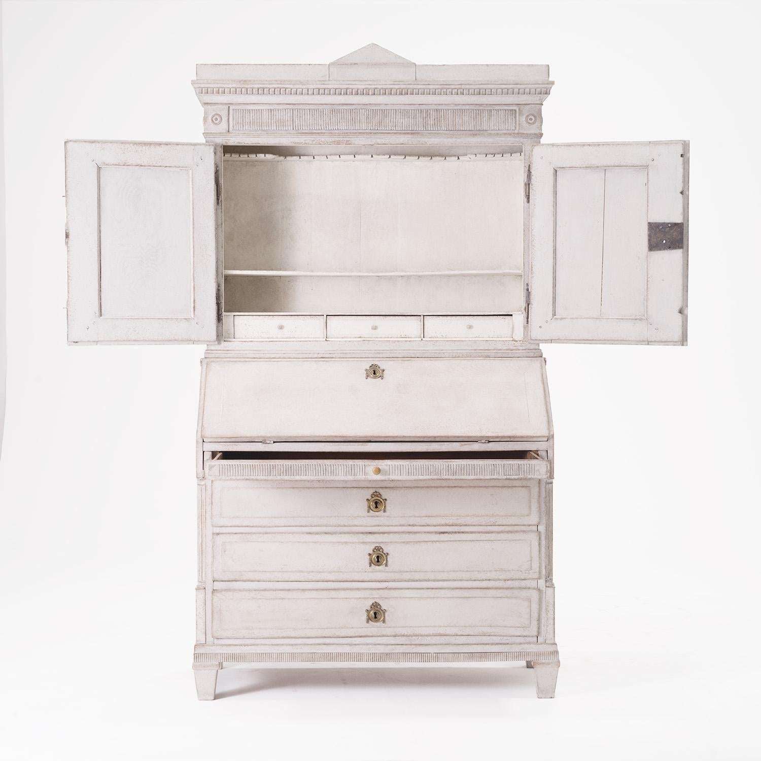 18th - 19th Century Swedish Gustavian Pinewood Bureau - Scandinavian Secretaire in vendita 1