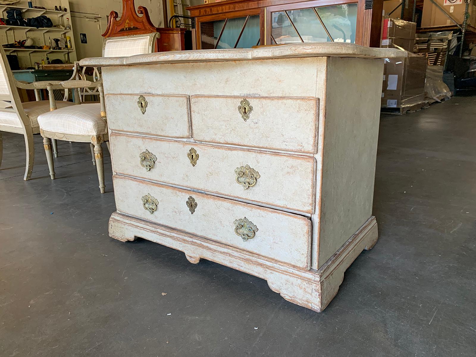 18th-19th Century Swedish Rococo Style Painted Chest with Scallop Edge Top In Good Condition In Atlanta, GA