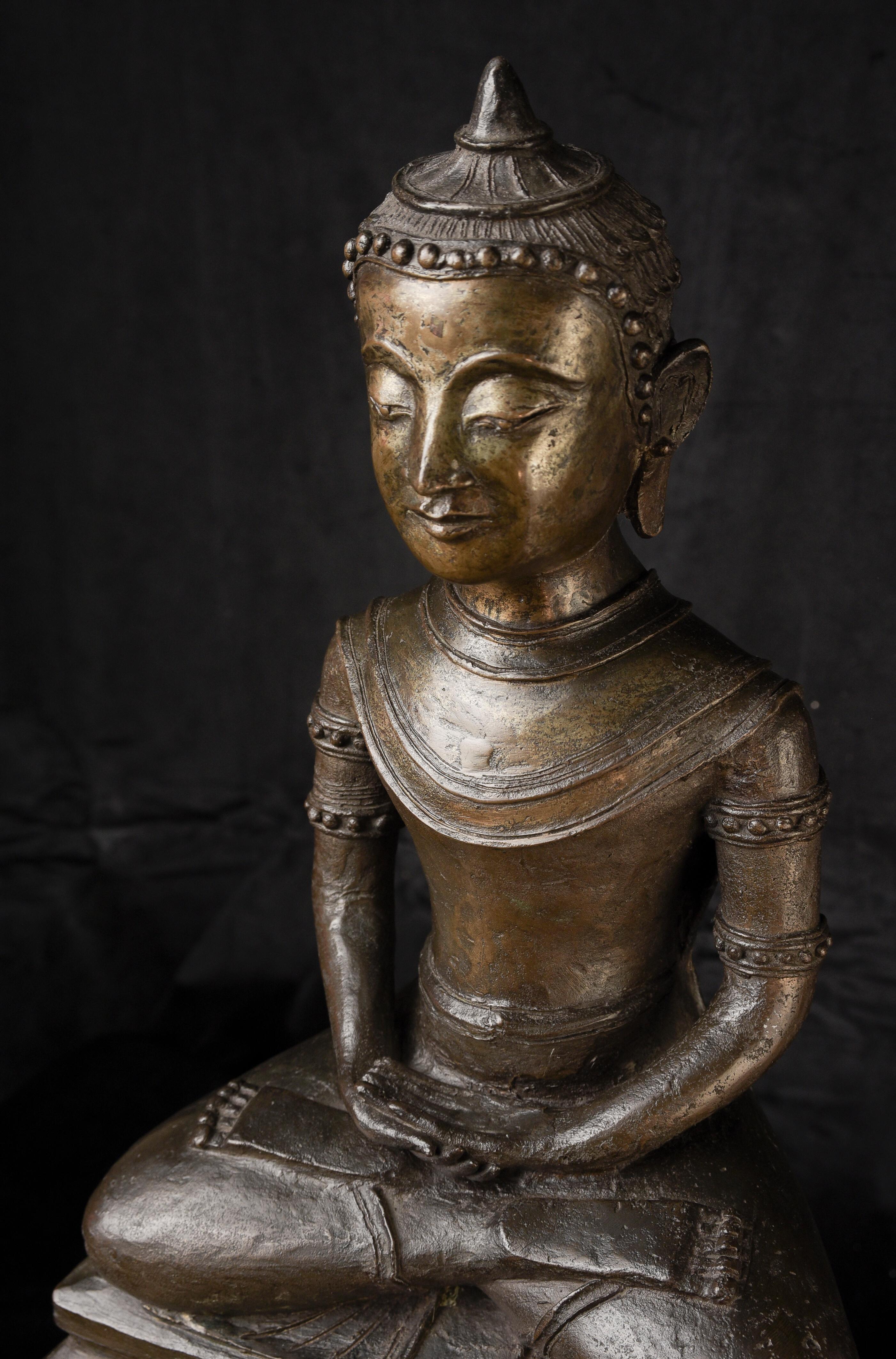 XVIIIe siècle Grand bouddha birman unique du 18e/19e siècle, 10346 en vente