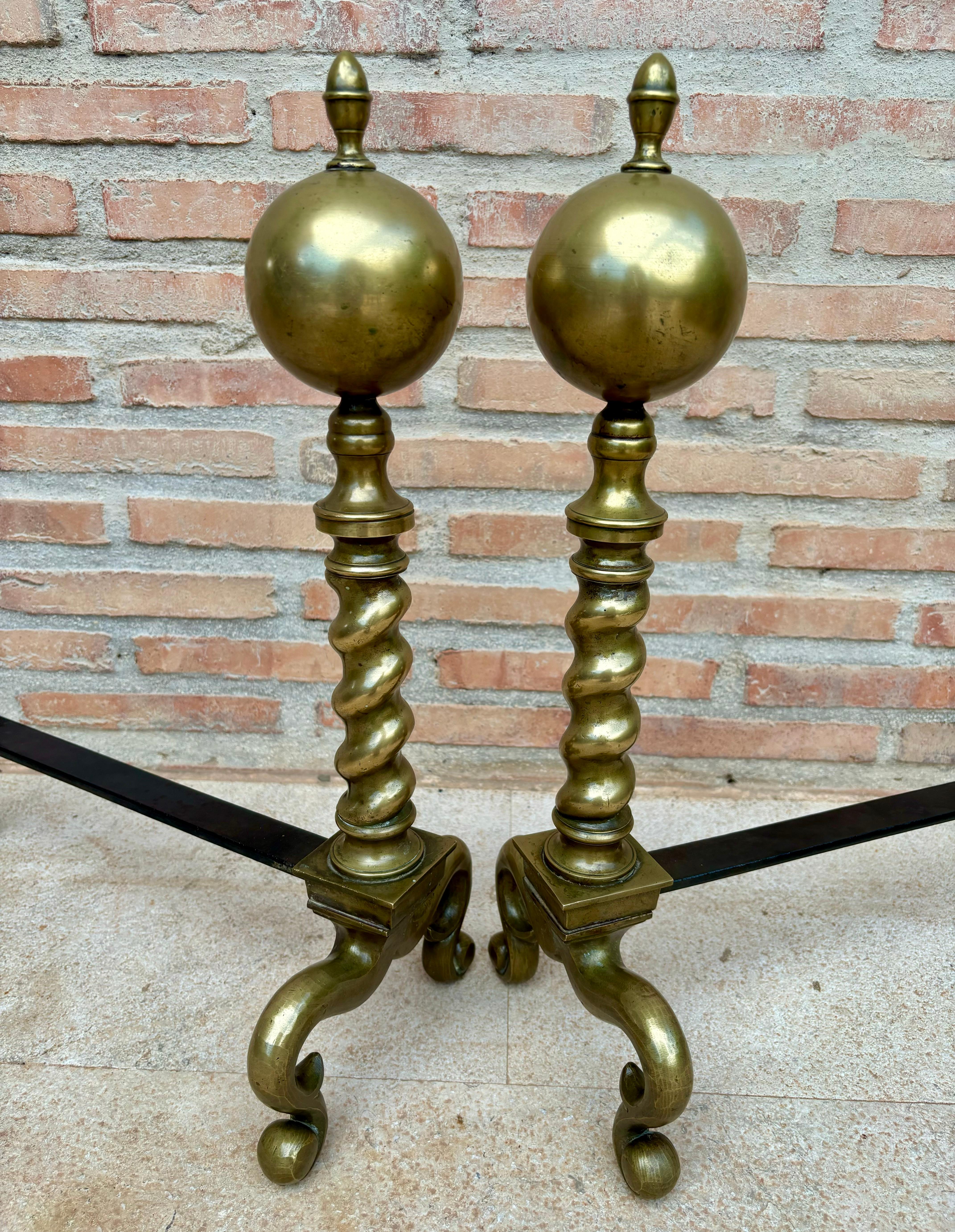 18th American Chippendale Style Brass Cannonball Andiron Firedog with Log Stops For Sale 1