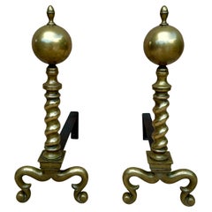 Cheminée de style Chippendale américain du 18e siècle en laiton avec bouchons à bûches