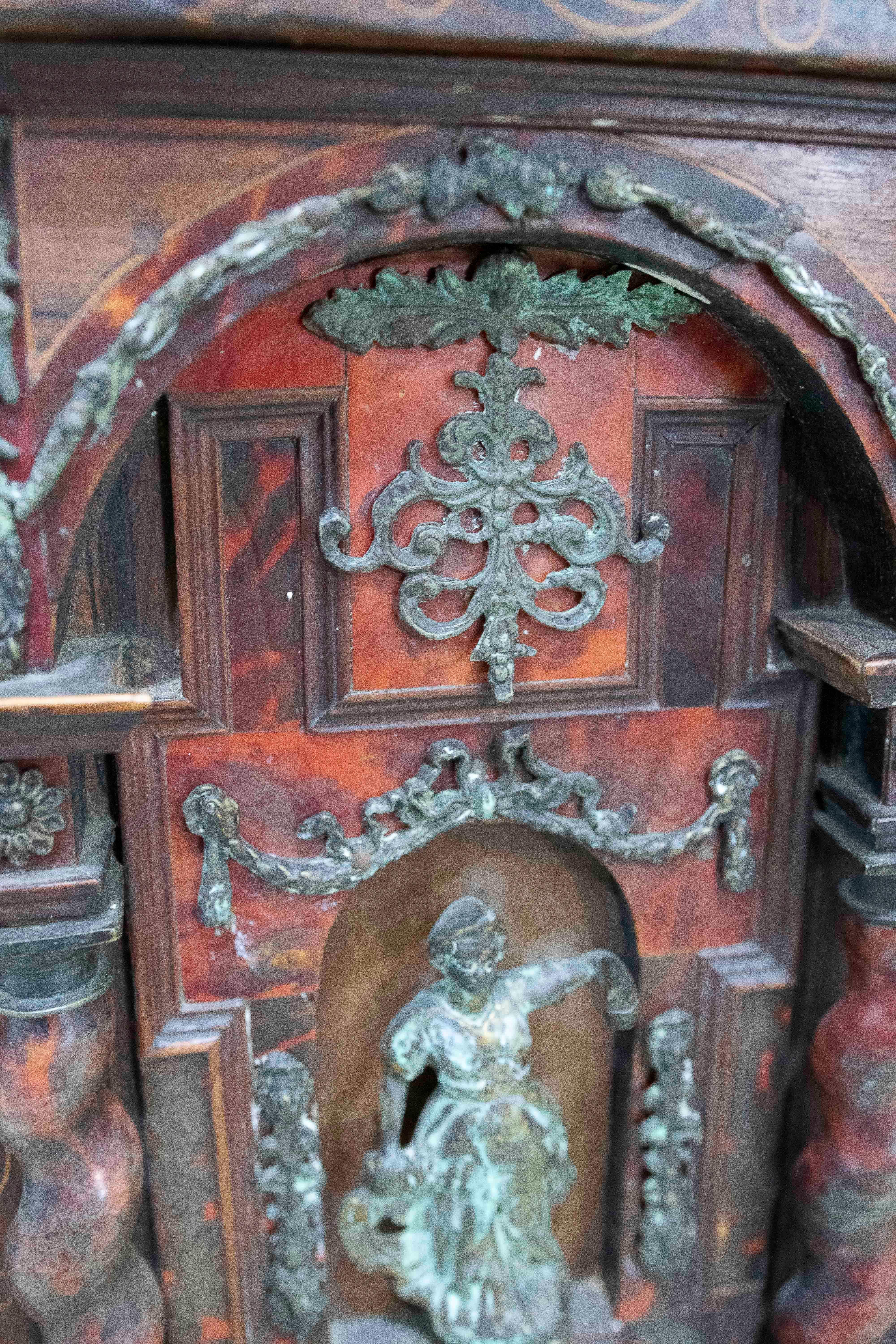 18th Antique Spanish Wooden Chest with Inlays and a Central Chapel For Sale 4