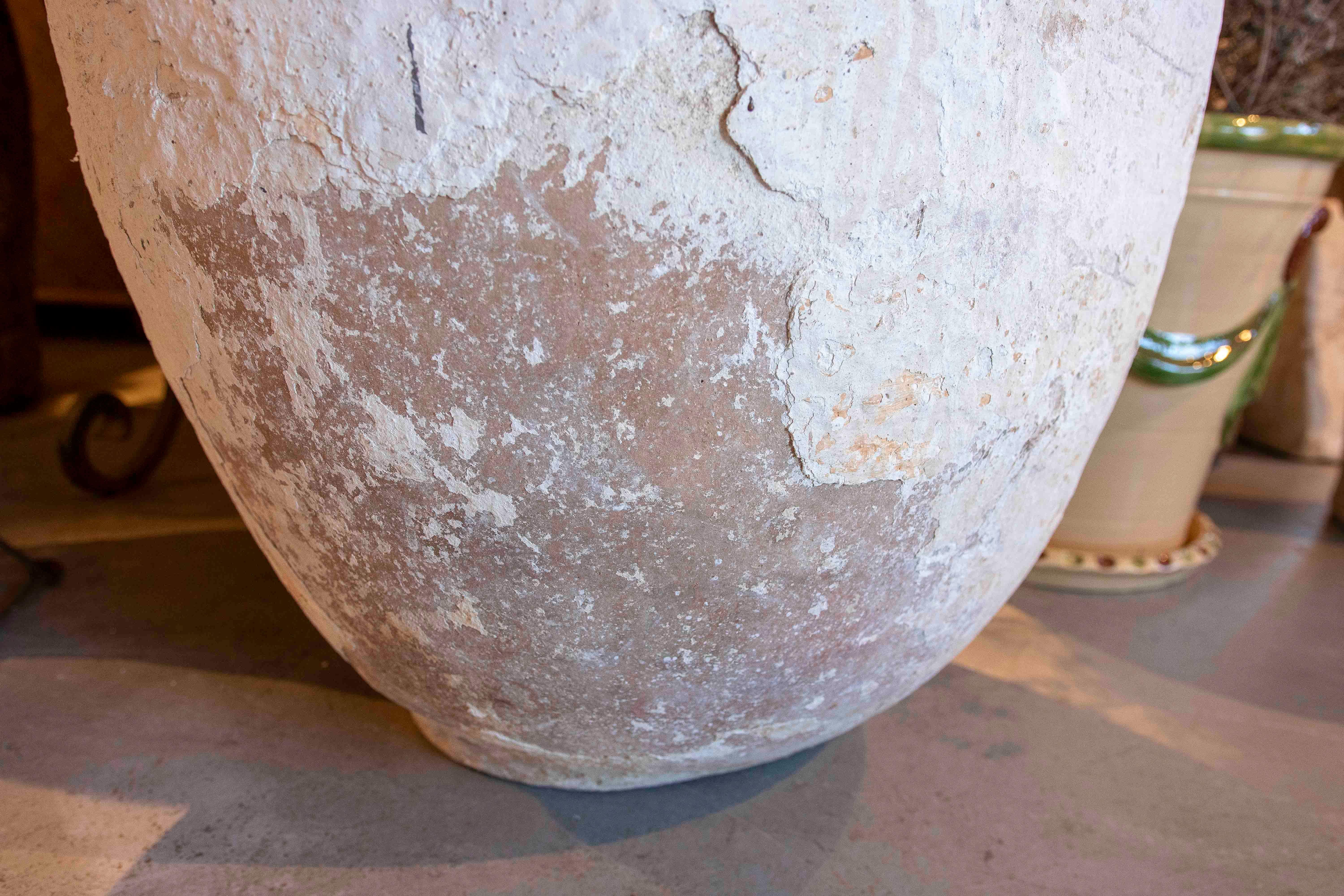 18th Arabian Whitewashed Ceramic Bath 10