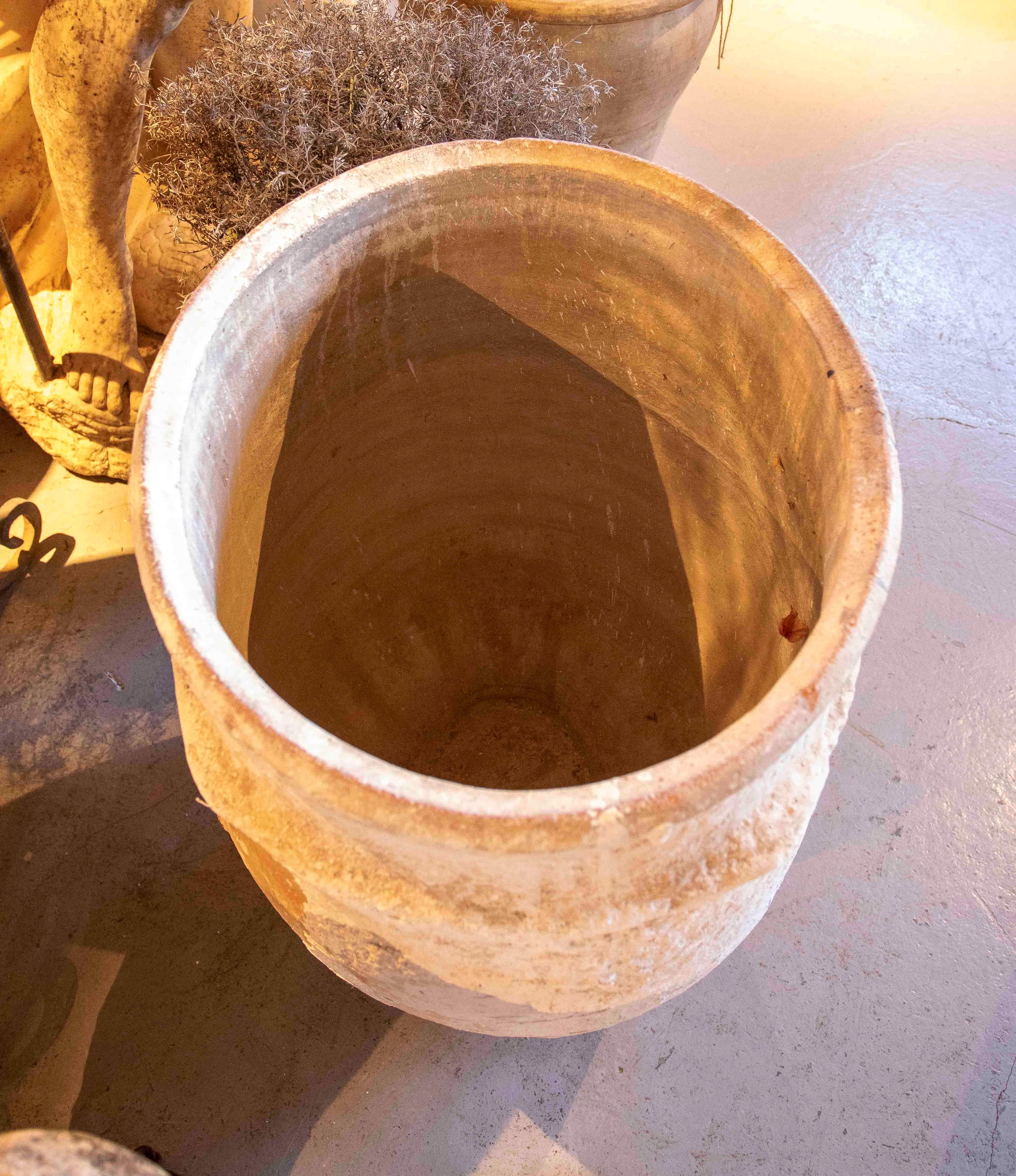 18th Arabian Whitewashed Ceramic Bath 12
