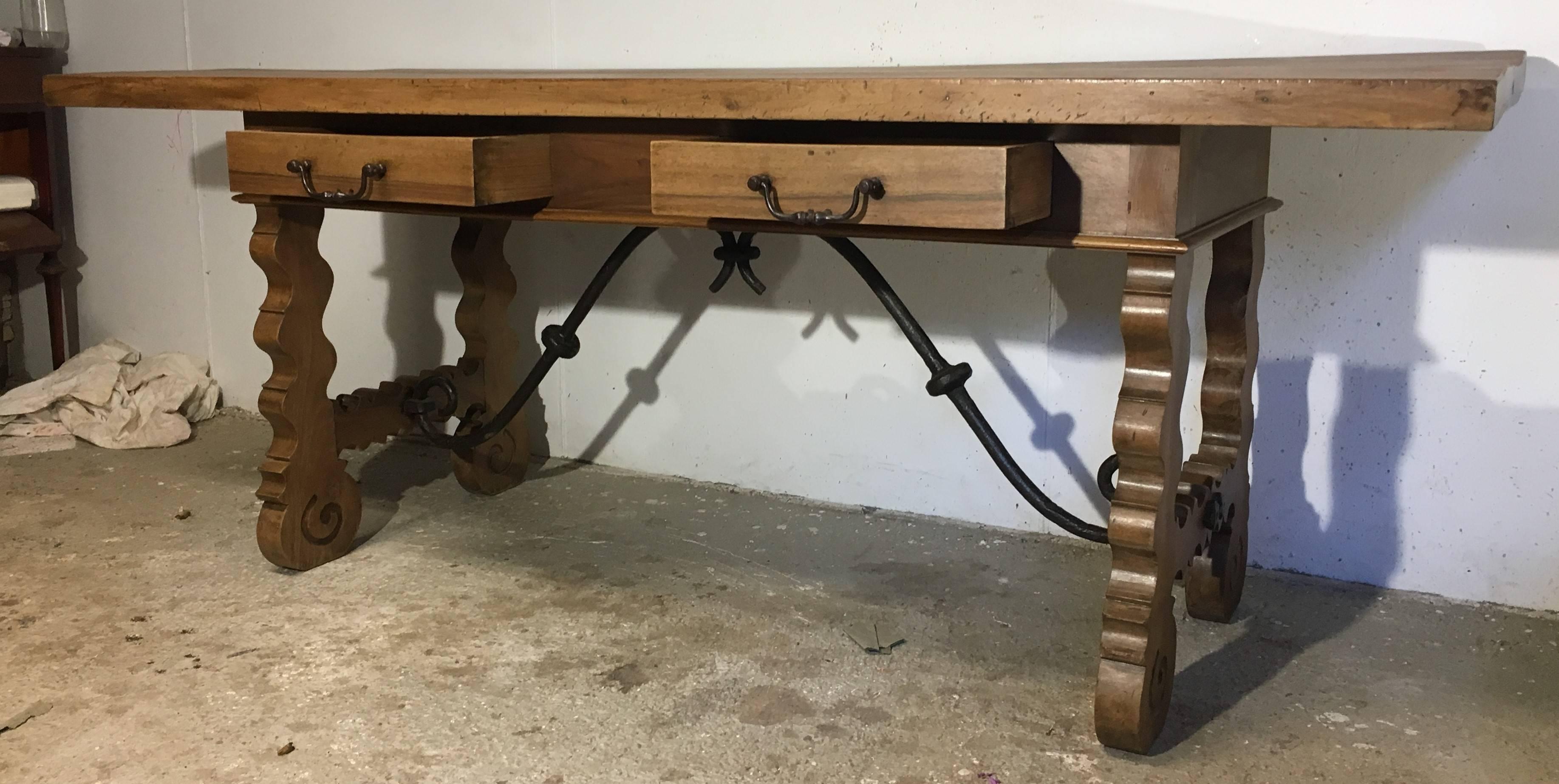 18th Century Baroque Farm Refectory Desk Table with Two Drawers & Stretchers In Excellent Condition For Sale In Miami, FL