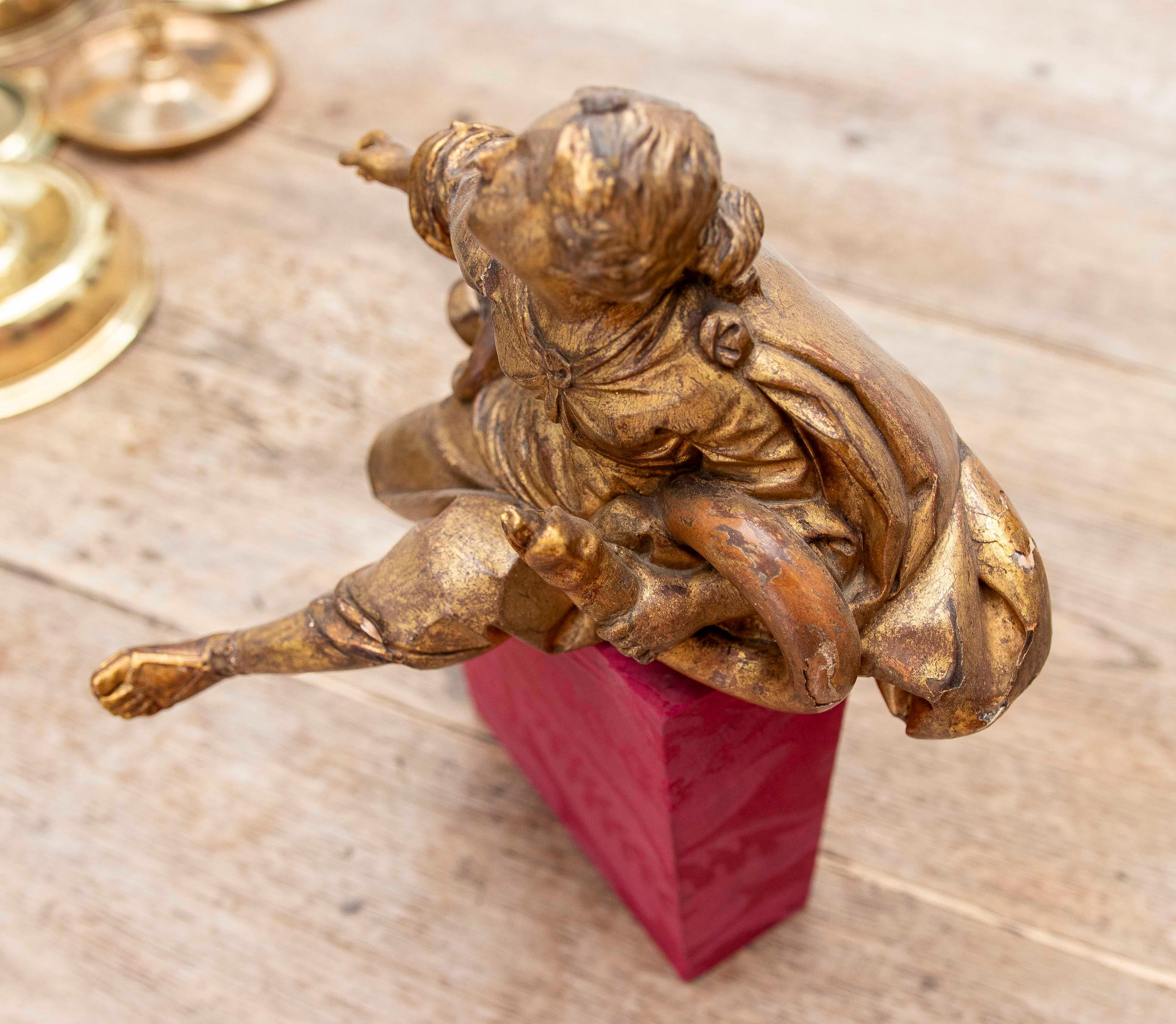 18th Baroque Sculpture of an Allegorical Female Figure in Carved and Gilded Wood For Sale 5