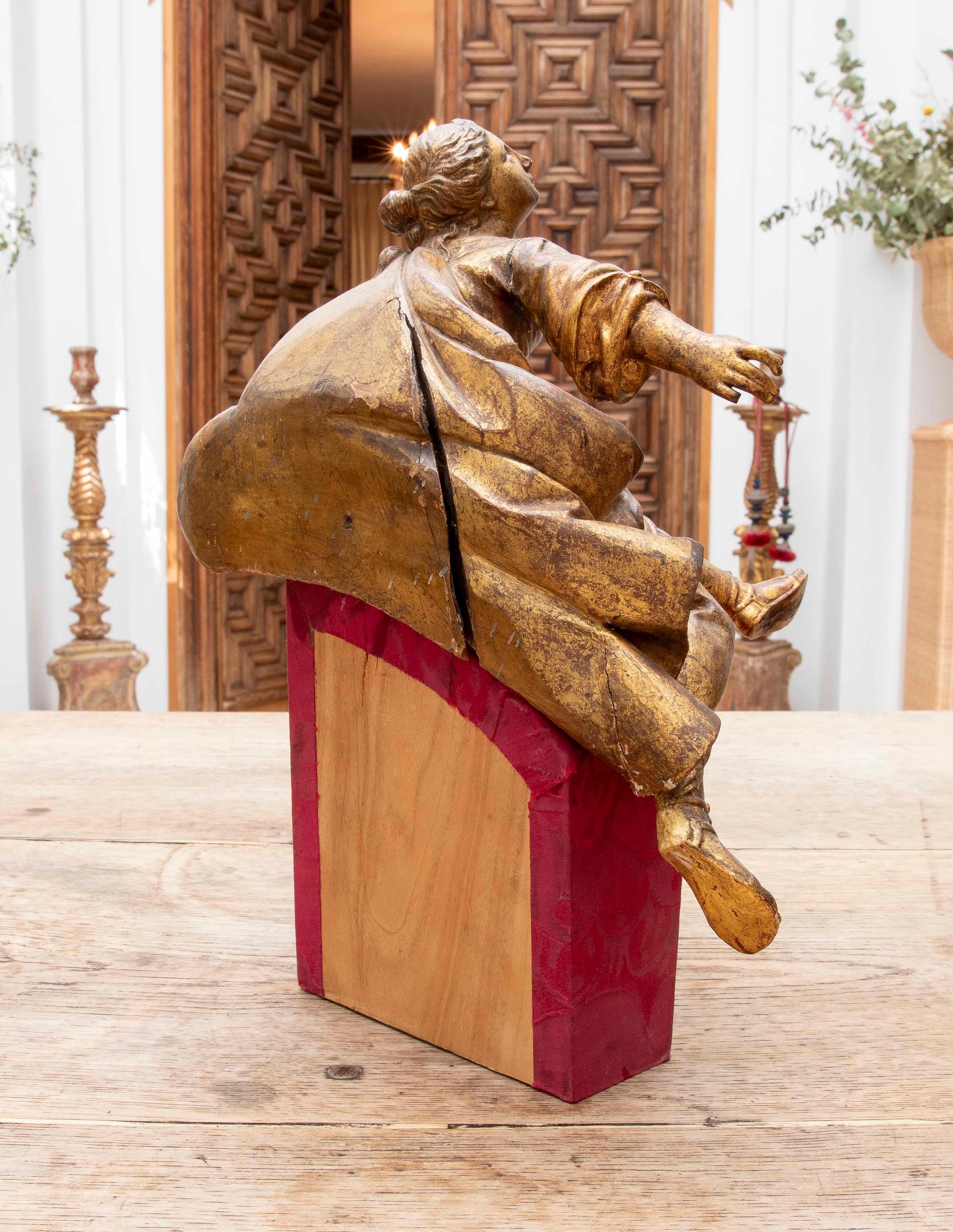 18th Century and Earlier 18th Baroque Sculpture of an Allegorical Female Figure in Carved and Gilded Wood For Sale