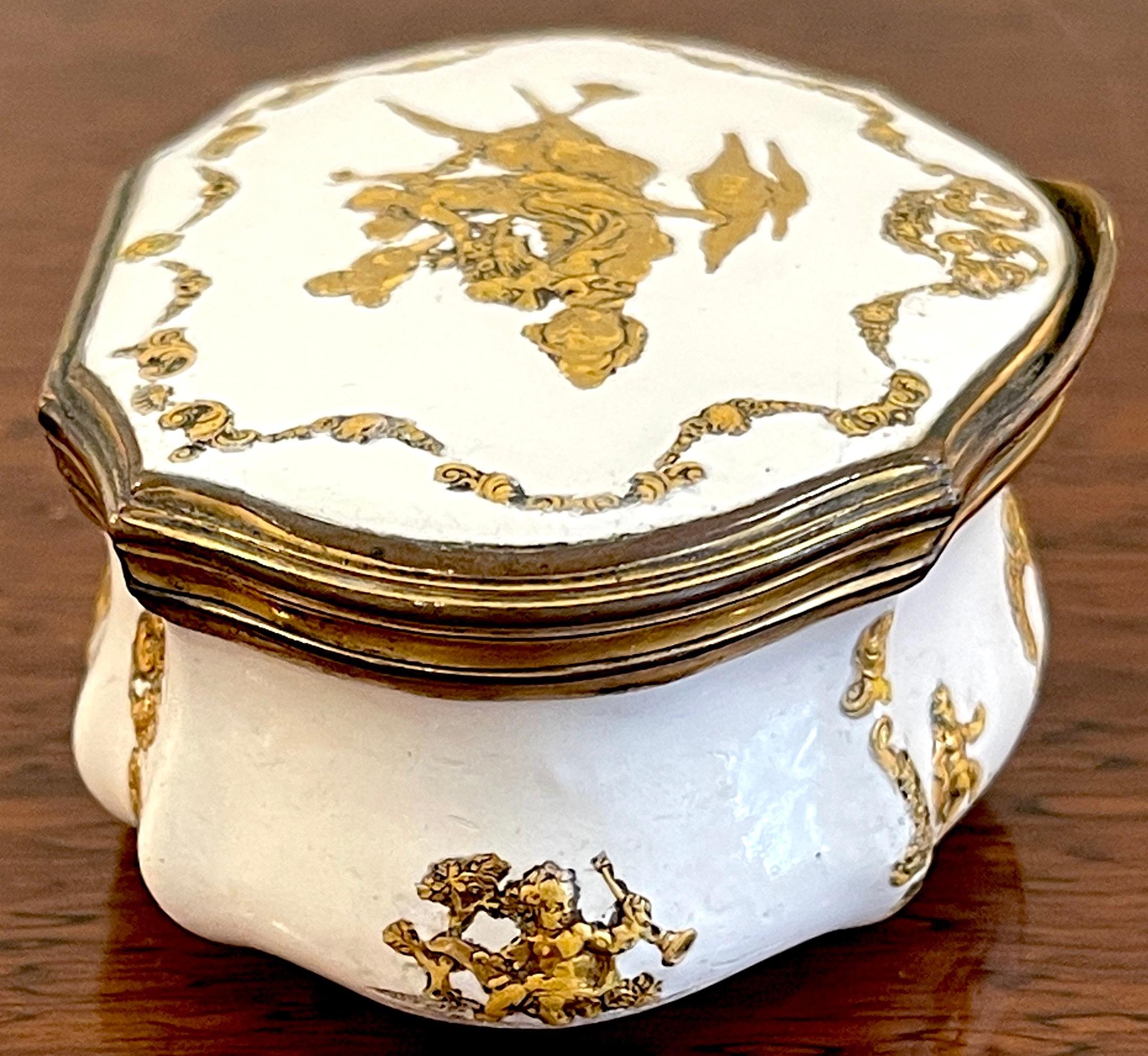 18th C  Allegorical Gilt Enamel Snuff Box,  Atrib Fromery Workshop For Sale 2