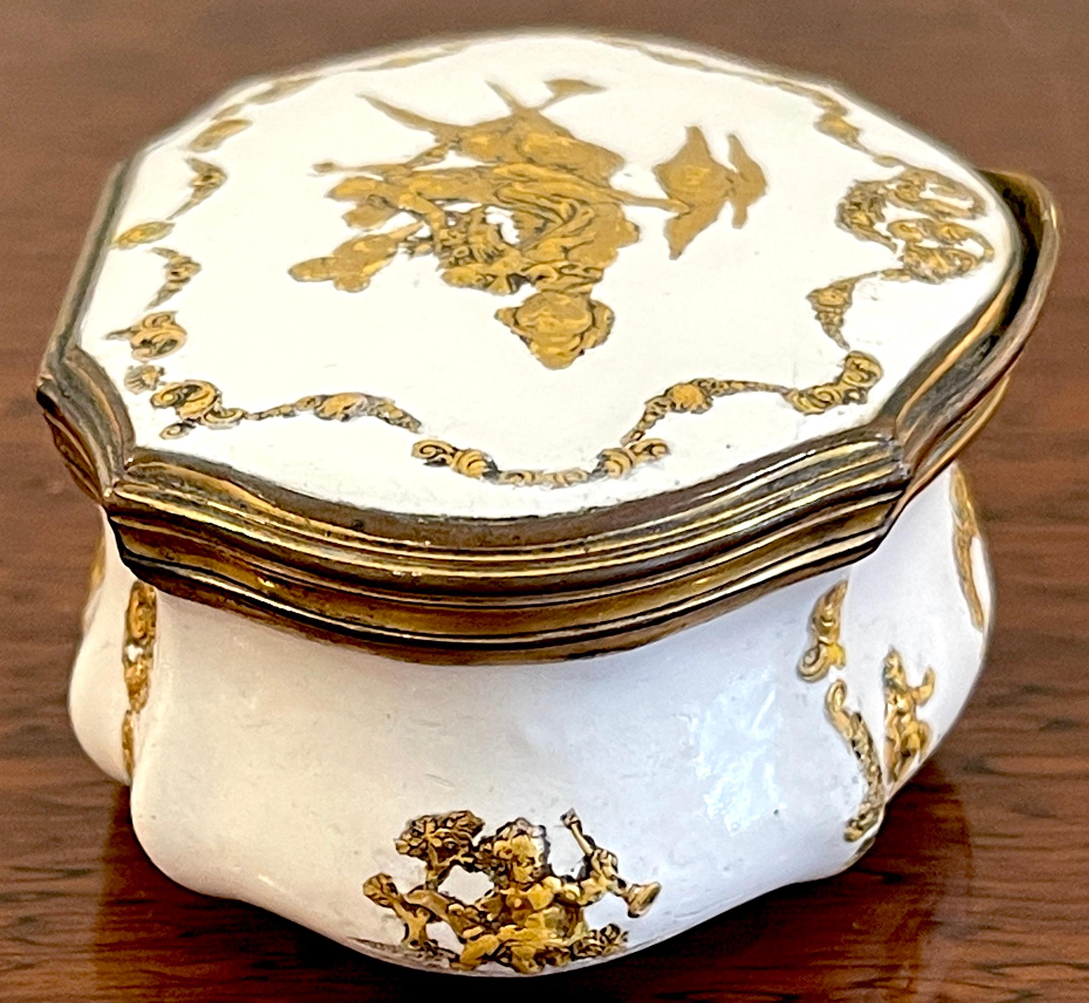 18th C  Allegorical Gilt Enamel Snuff Box,  Atrib Fromery Workshop For Sale 3