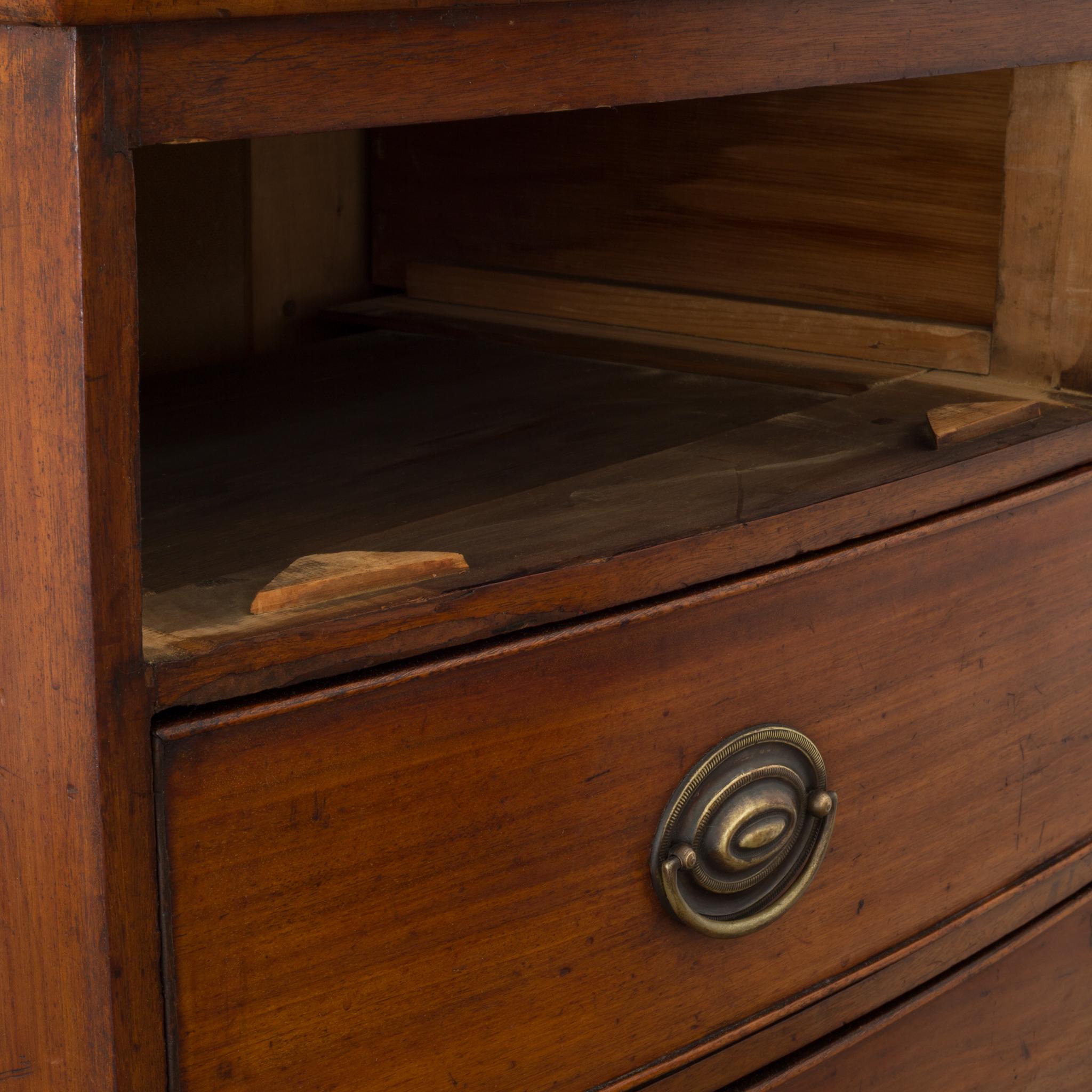 18th Century American Federal Mahogany Bow Front Chest, circa 1780 6