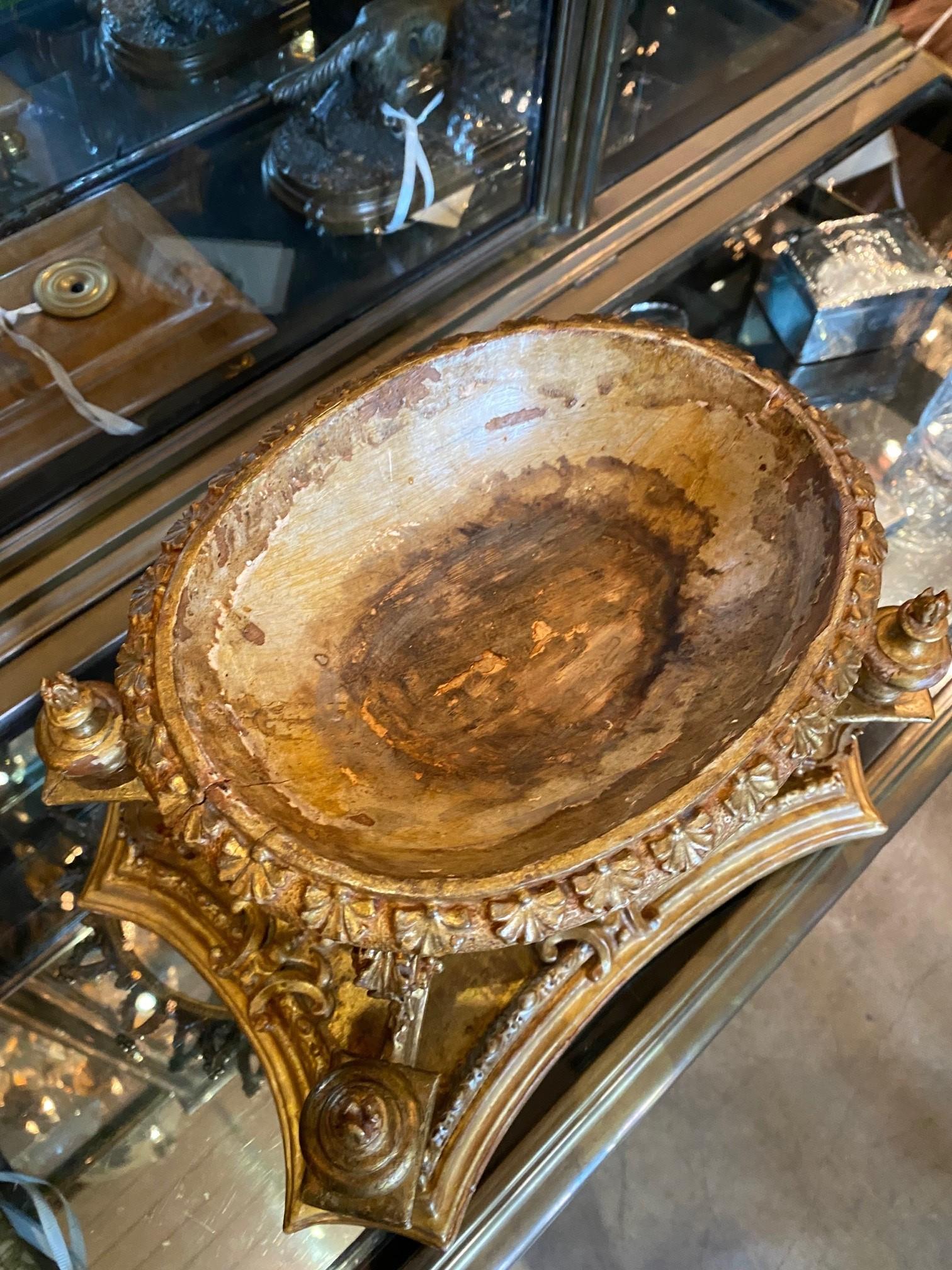 18th Century Antique Hand Carved Gilt Wood Basket Dish Vide poche bowl Table Center Piece  For Sale
