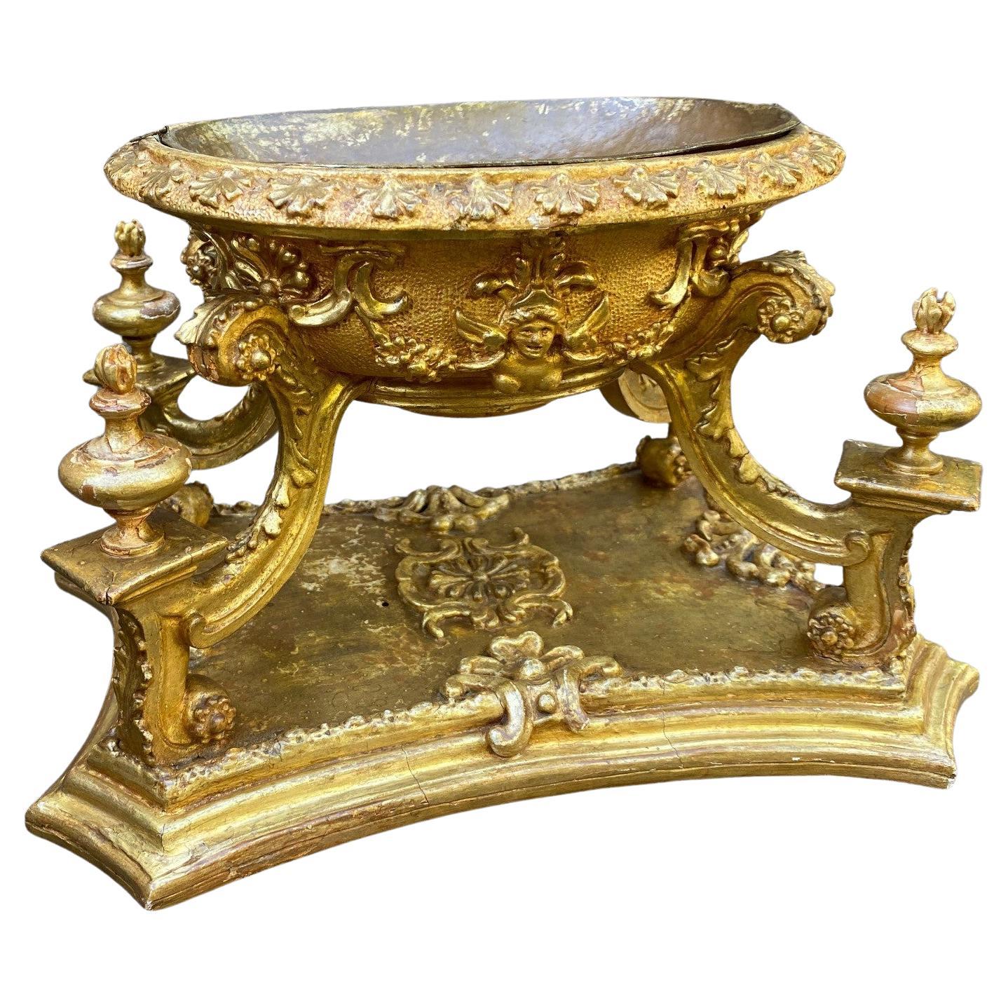 Antique Panier en bois sculpté et doré Plat Vide poche bol Table Center Piece  en vente