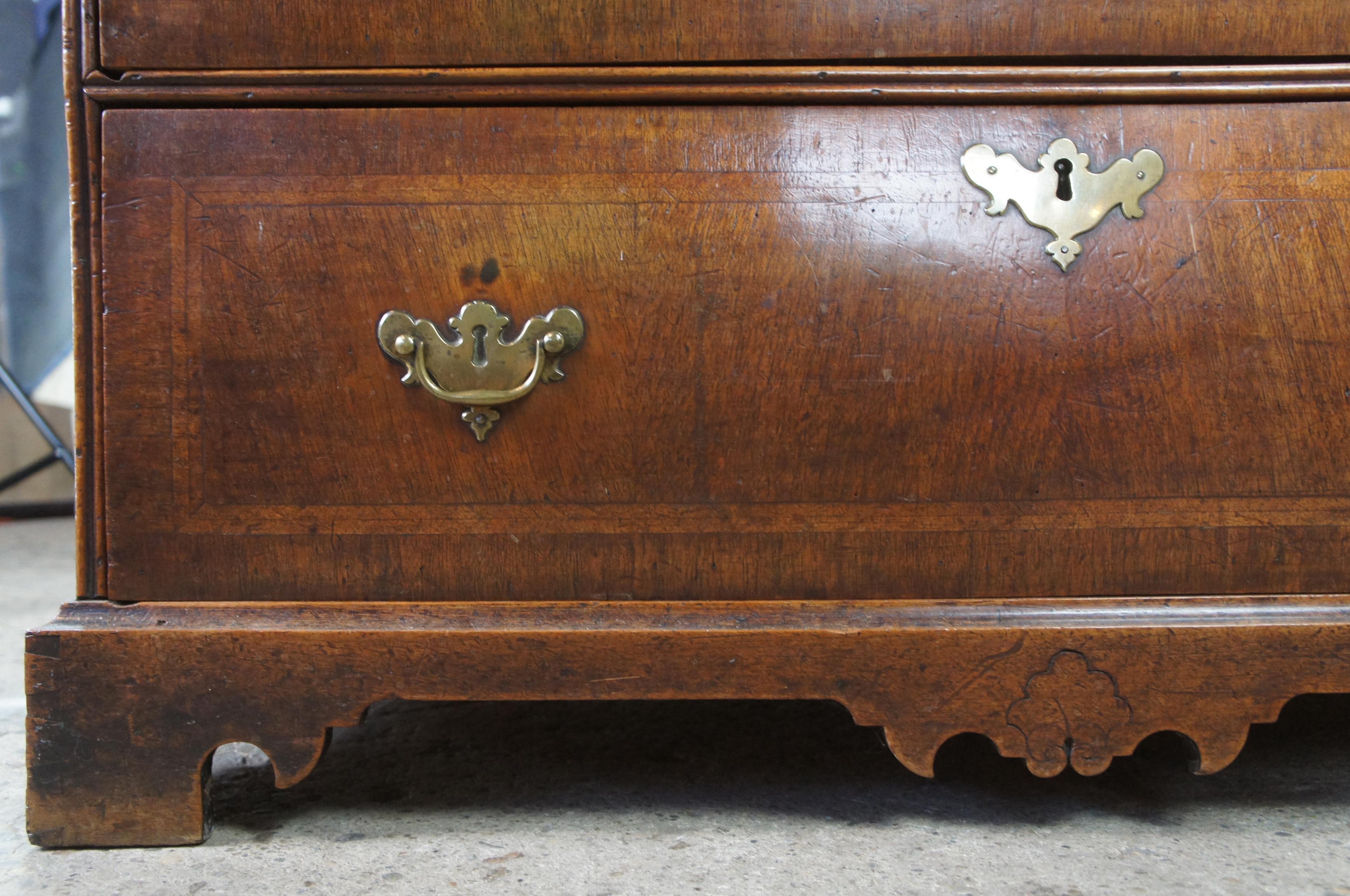 18th C. Antique George II Chippendale Mahogany Bachelors Chest 3 Drawer Dresser 7
