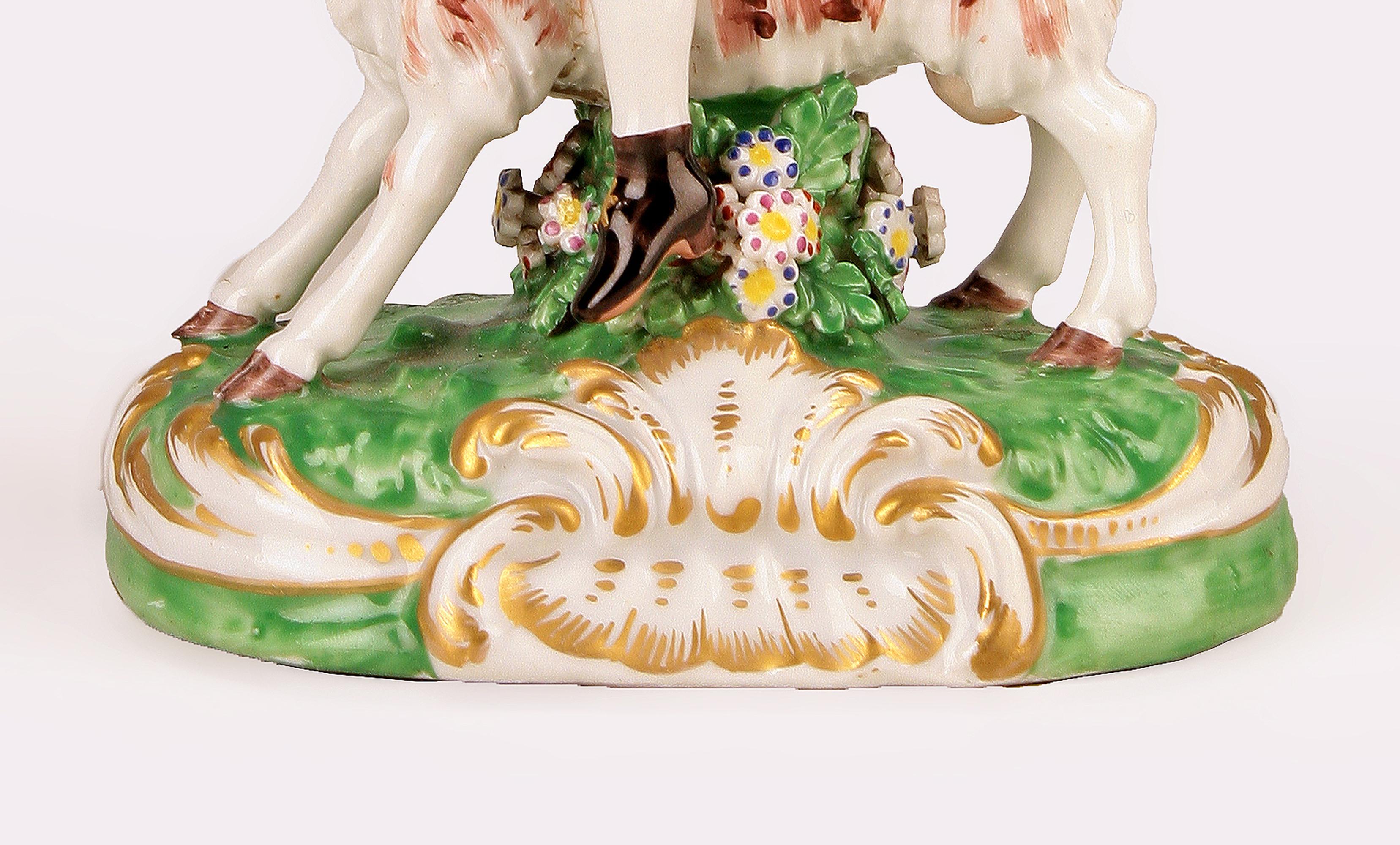 Porcelana inglesa barroca/rococó del siglo XVIII con cabra montada por Chelsea Pottery Cerámico en venta