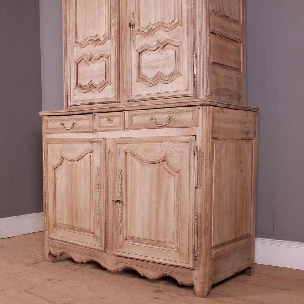 18th Century and Earlier 18th C Bleached Oak Buffet de Corps For Sale