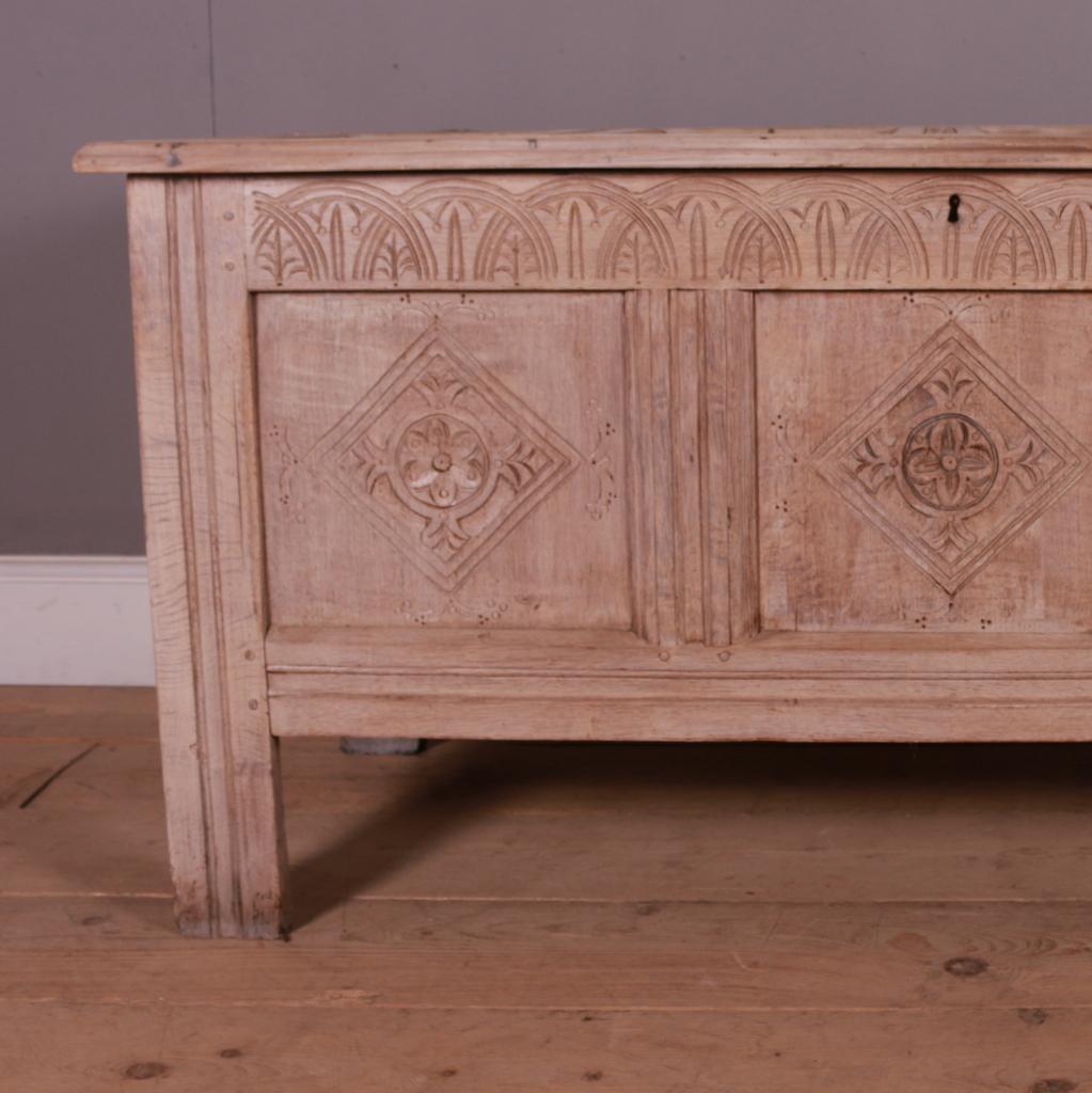 18th C Bleached Oak Coffer In Good Condition For Sale In Leamington Spa, Warwickshire