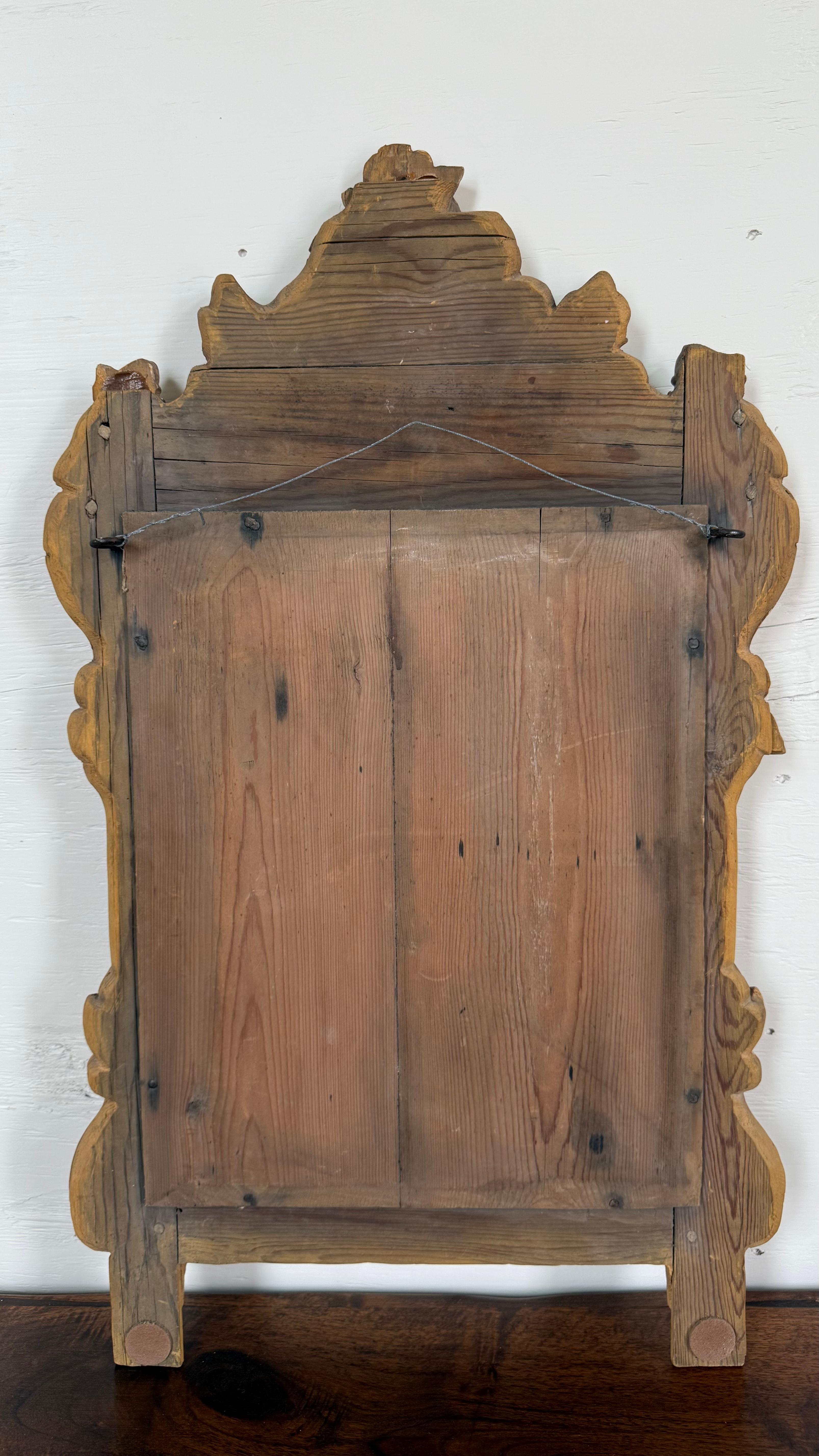 Legno dorato Specchio nuziale in legno dorato intagliato del 18° secolo dalla Francia in vendita