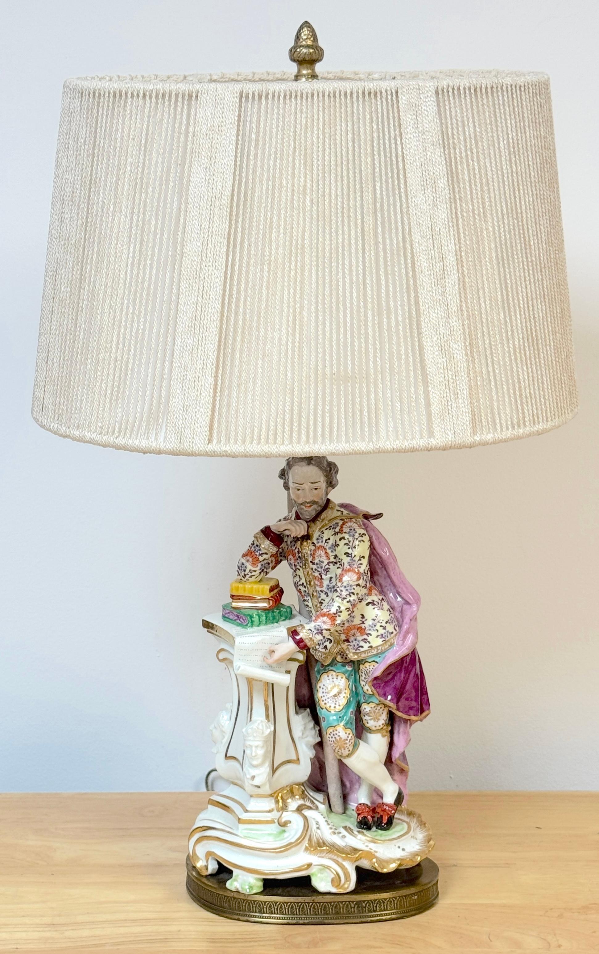 Chelsea Porcelain Figur von Shakespeare aus dem 18. Jahrhundert, jetzt als Lampe (Georgian) im Angebot