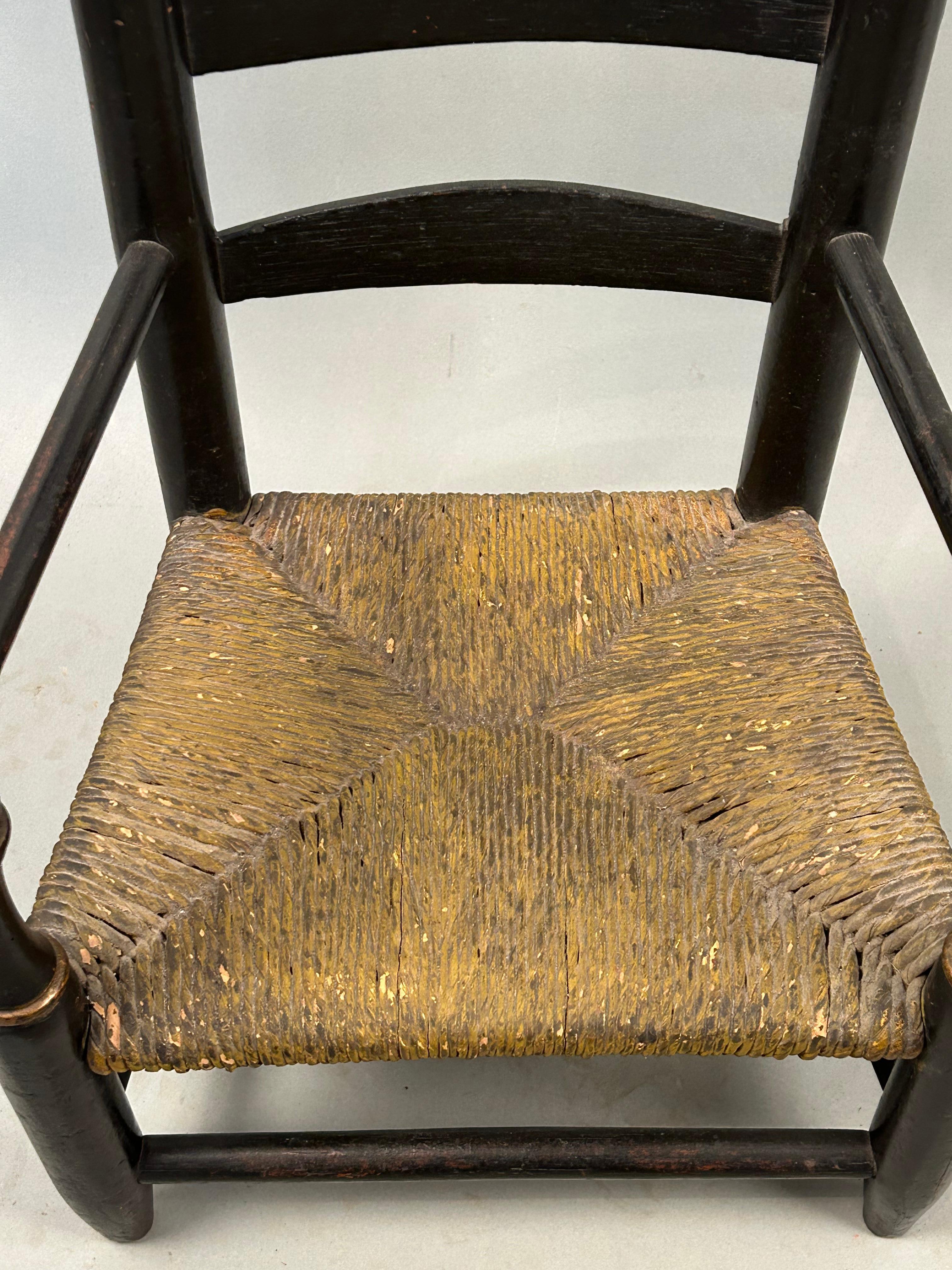 Américain A.I.C. Child Child's Arm Chair du 18e siècle. en vente