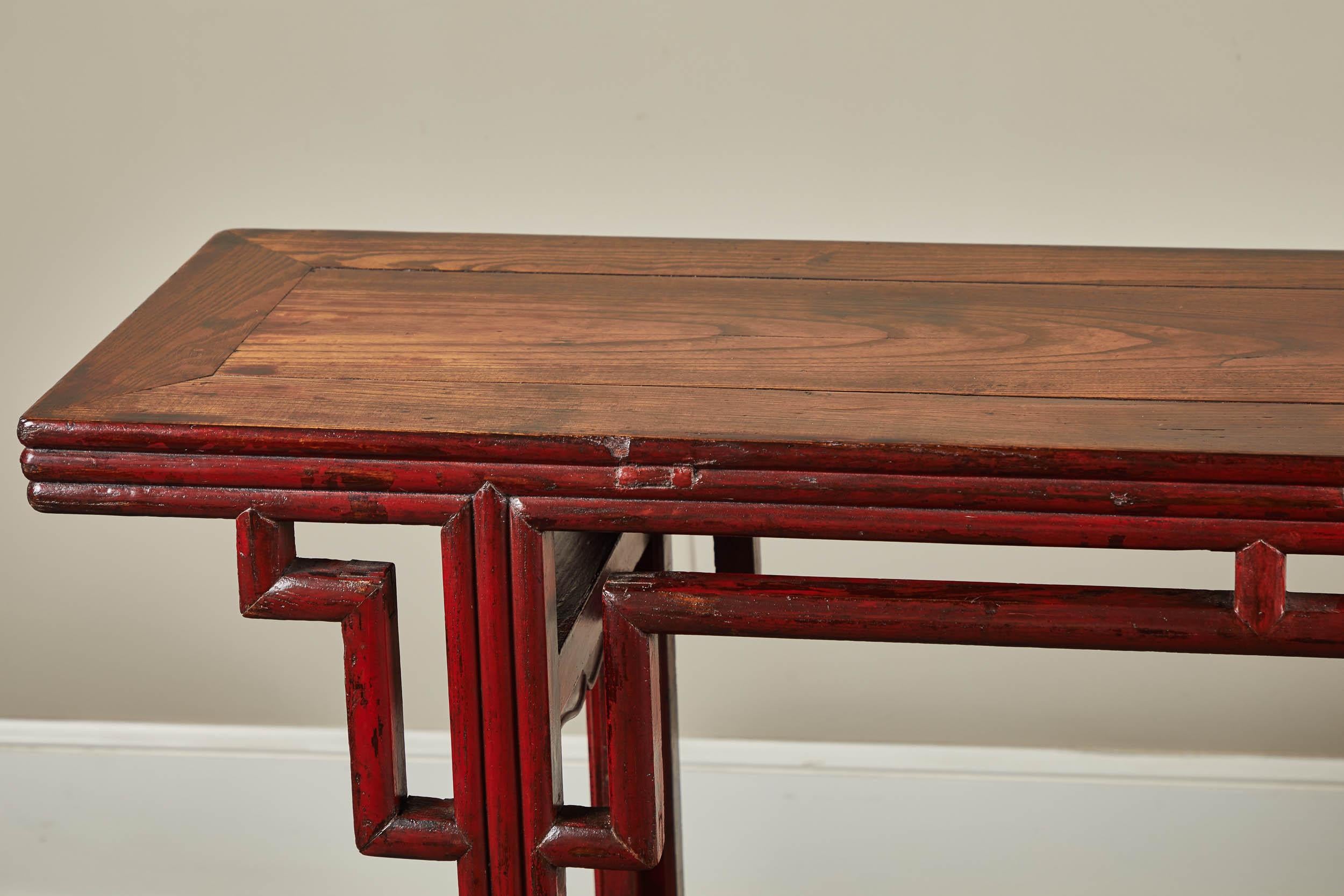 18th Century Chinese Altar Table in Red Lacquer In Good Condition In Pasadena, CA