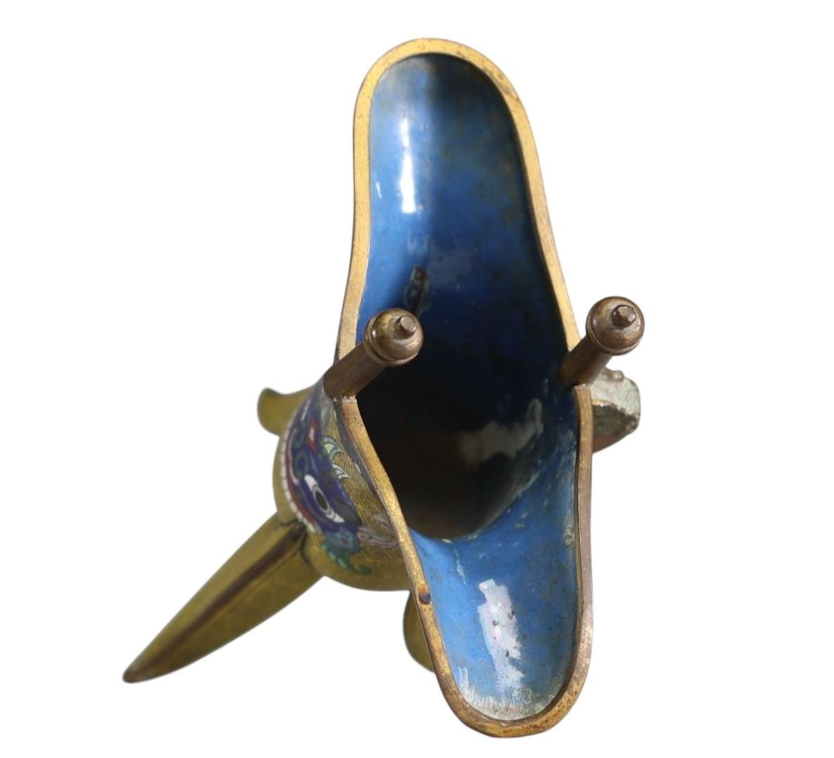 Cloissoné 18th C. Chinese Bronze and cloisonné enamel wine cup for ritual ceremonies For Sale