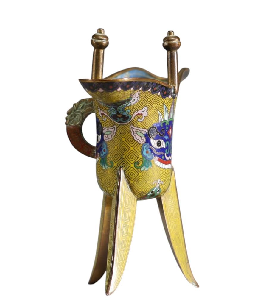 18th C. Chinese Bronze and cloisonné enamel wine cup for ritual ceremonies For Sale 1