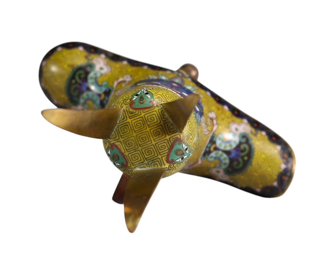 18th C. Chinese Bronze and cloisonné enamel wine cup for ritual ceremonies For Sale 2