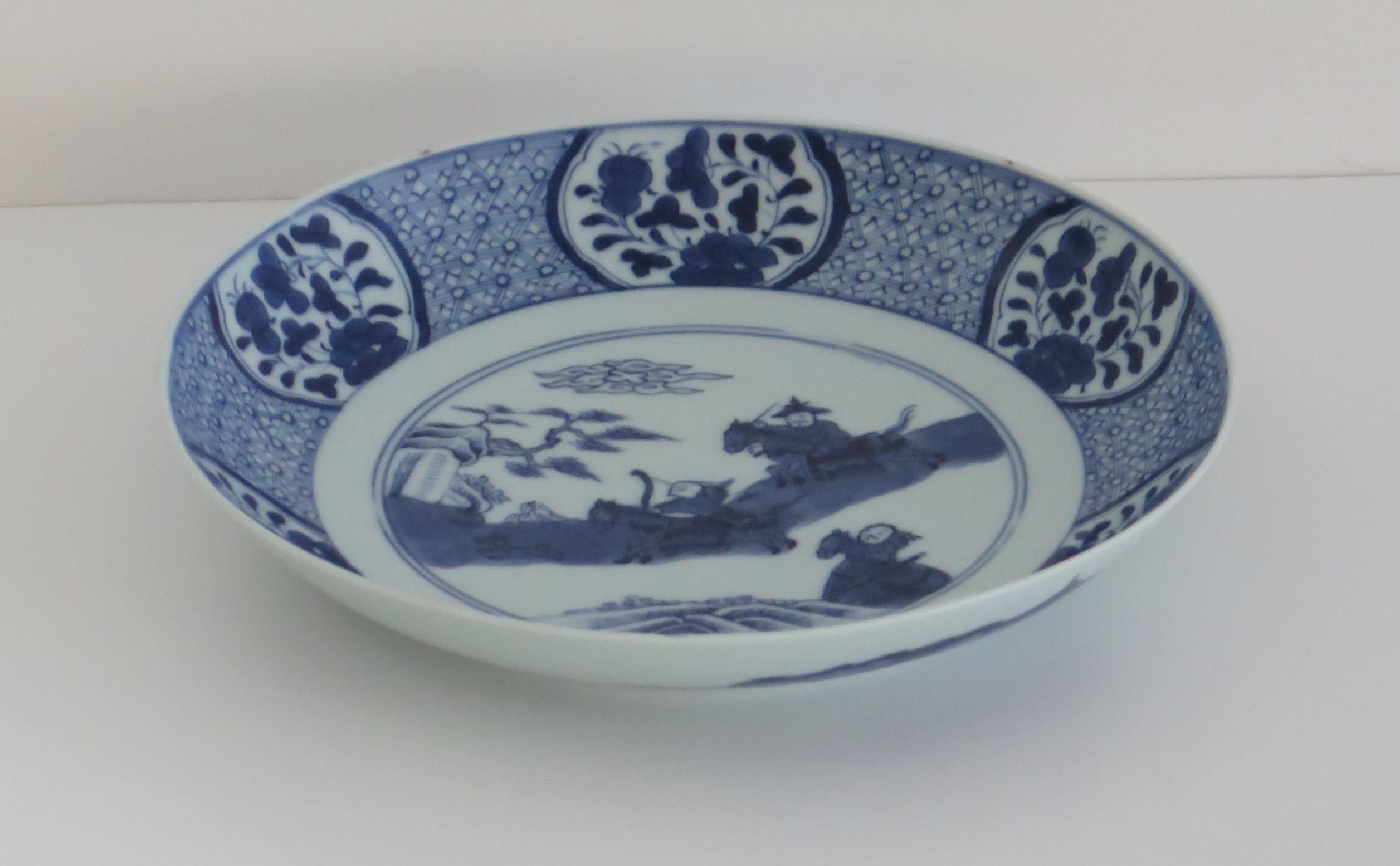 18th C. Chinese Dish or Plate Porcelain Blue & White Hand Painted Hunting Scene For Sale 2