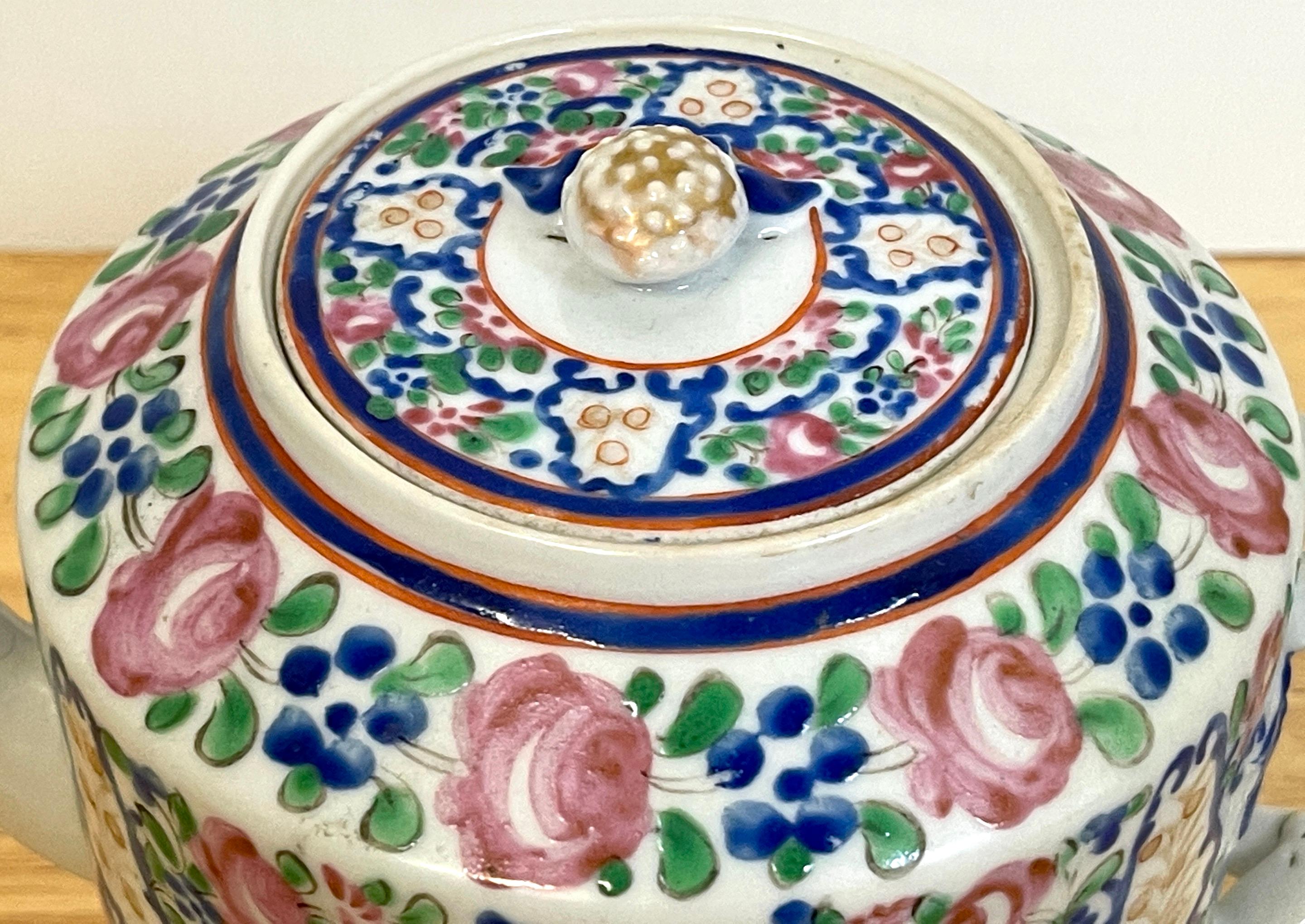 18th C Chinese Export Famille Rose Tea Pot, in the French Taste In Good Condition For Sale In West Palm Beach, FL