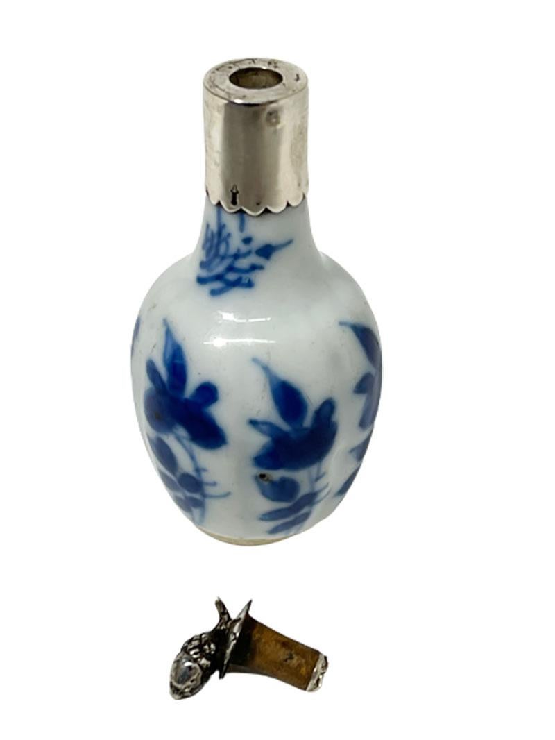 18th Century Chinese Porcelain Miniature Blue and White Kangxi Bottle Vase 1