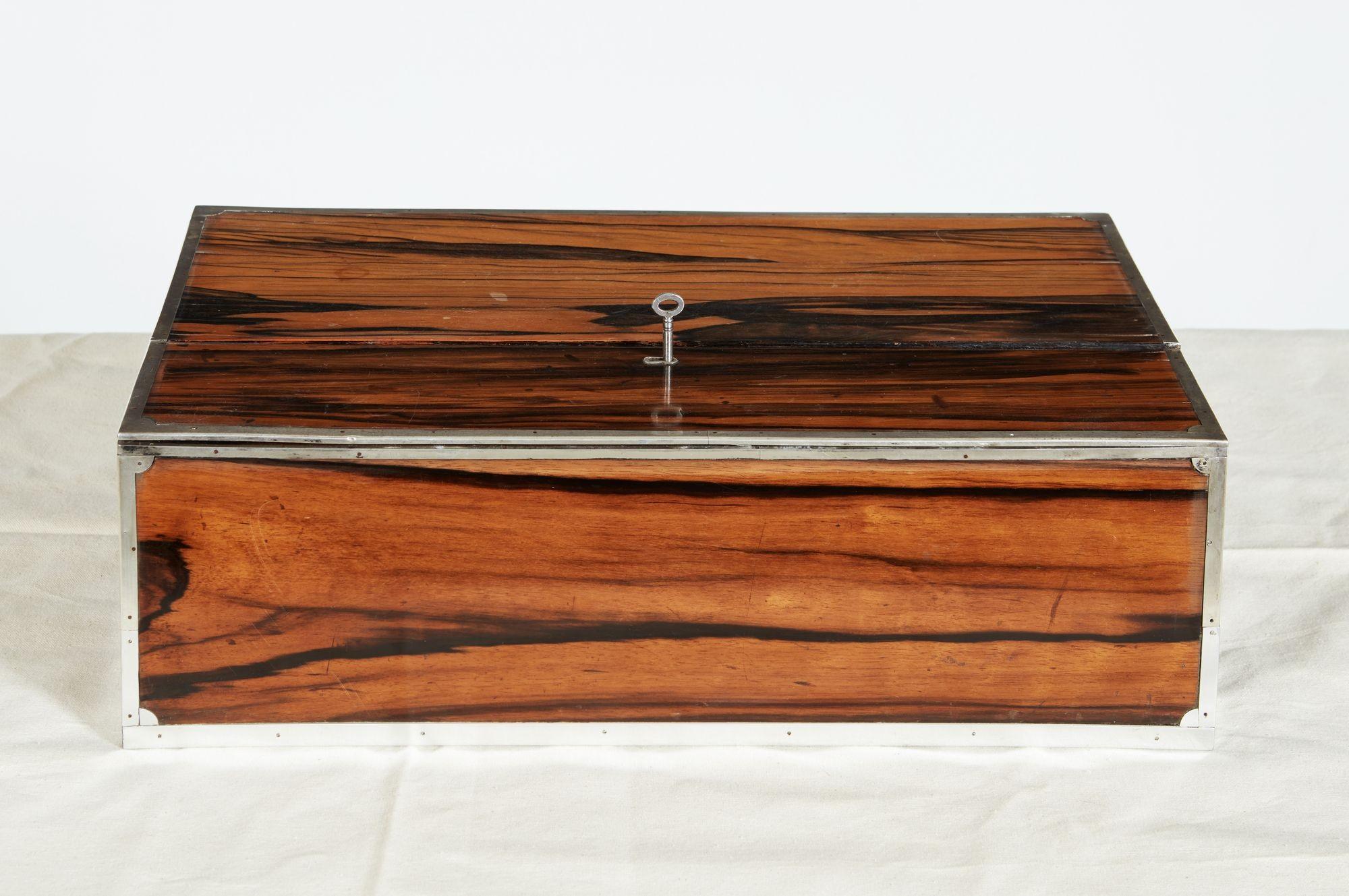 18th c. Coromandel Travel Writing Slope For Sale 3