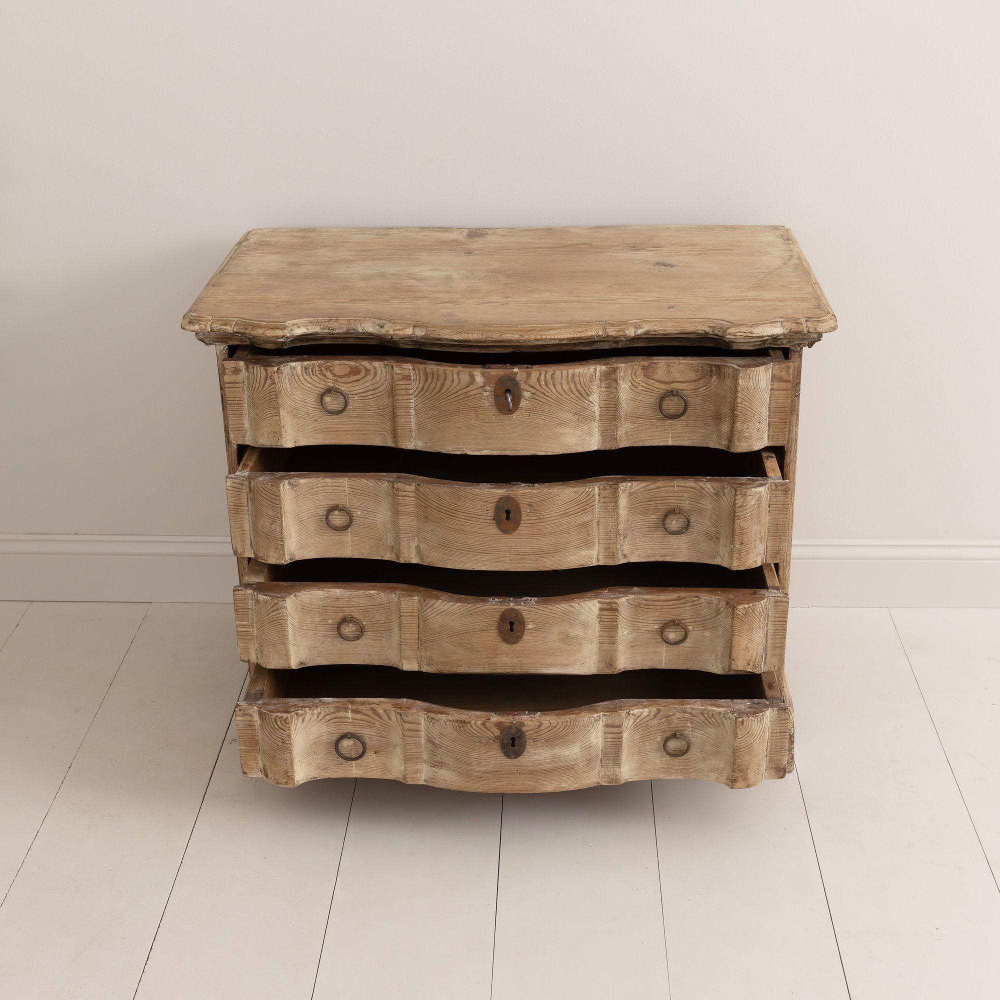 18th c. Danish Pine Arbalette Shaped Commode in Original Patina For Sale 5