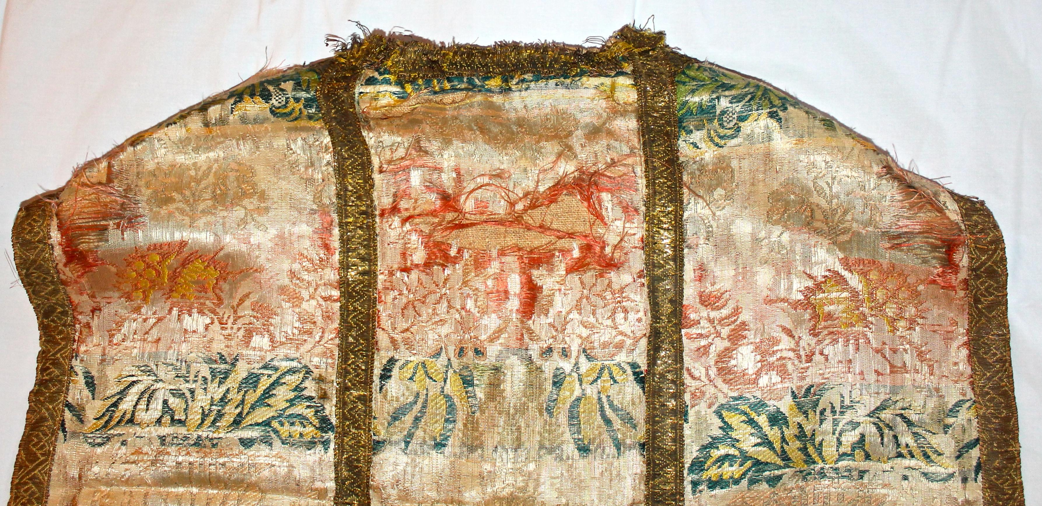 18th Century Embroidered French Chasuable 4