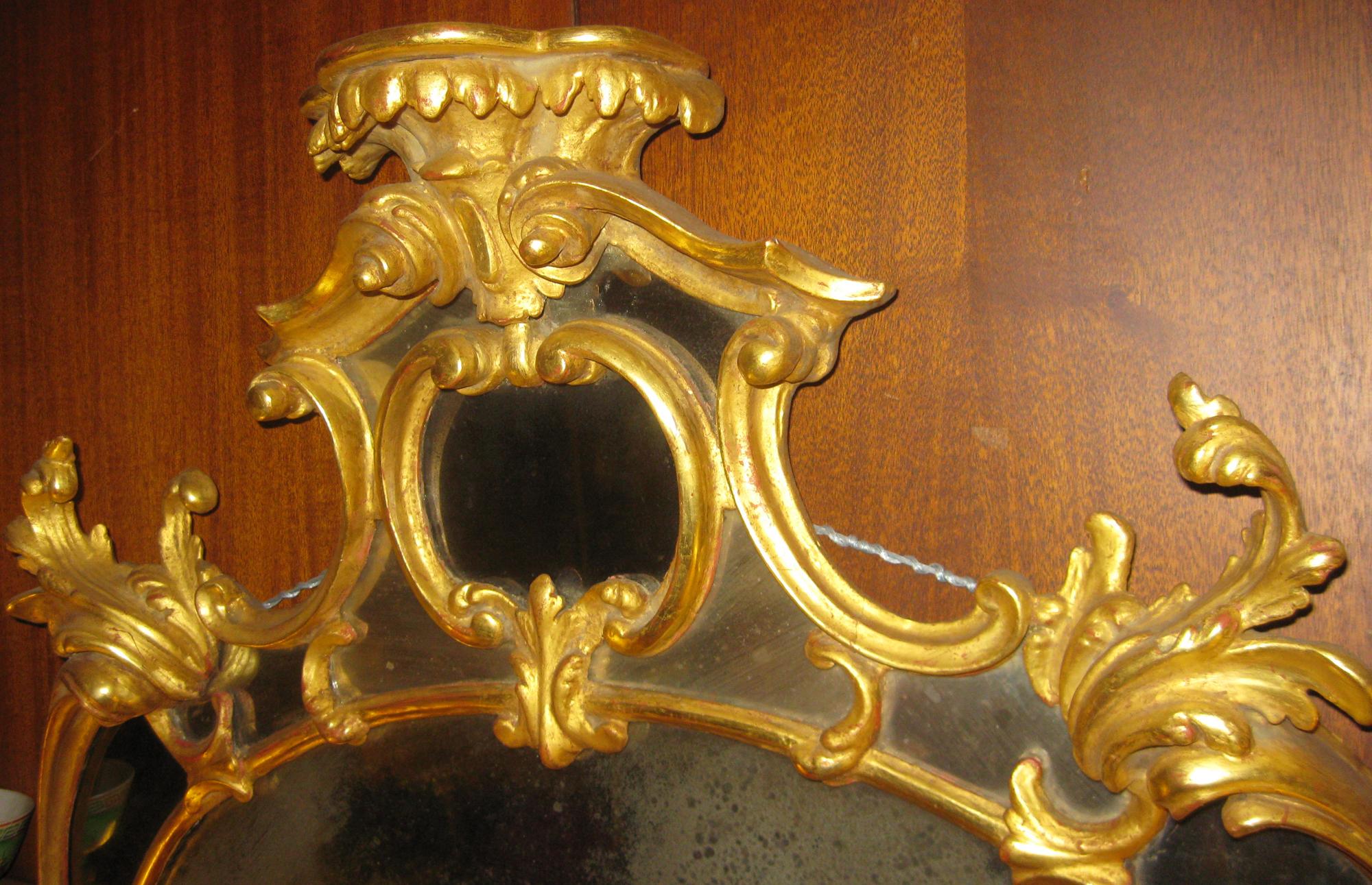 Chinoiserie Giltwood Overmantle Mirror 18th century English Chippendale  For Sale 1