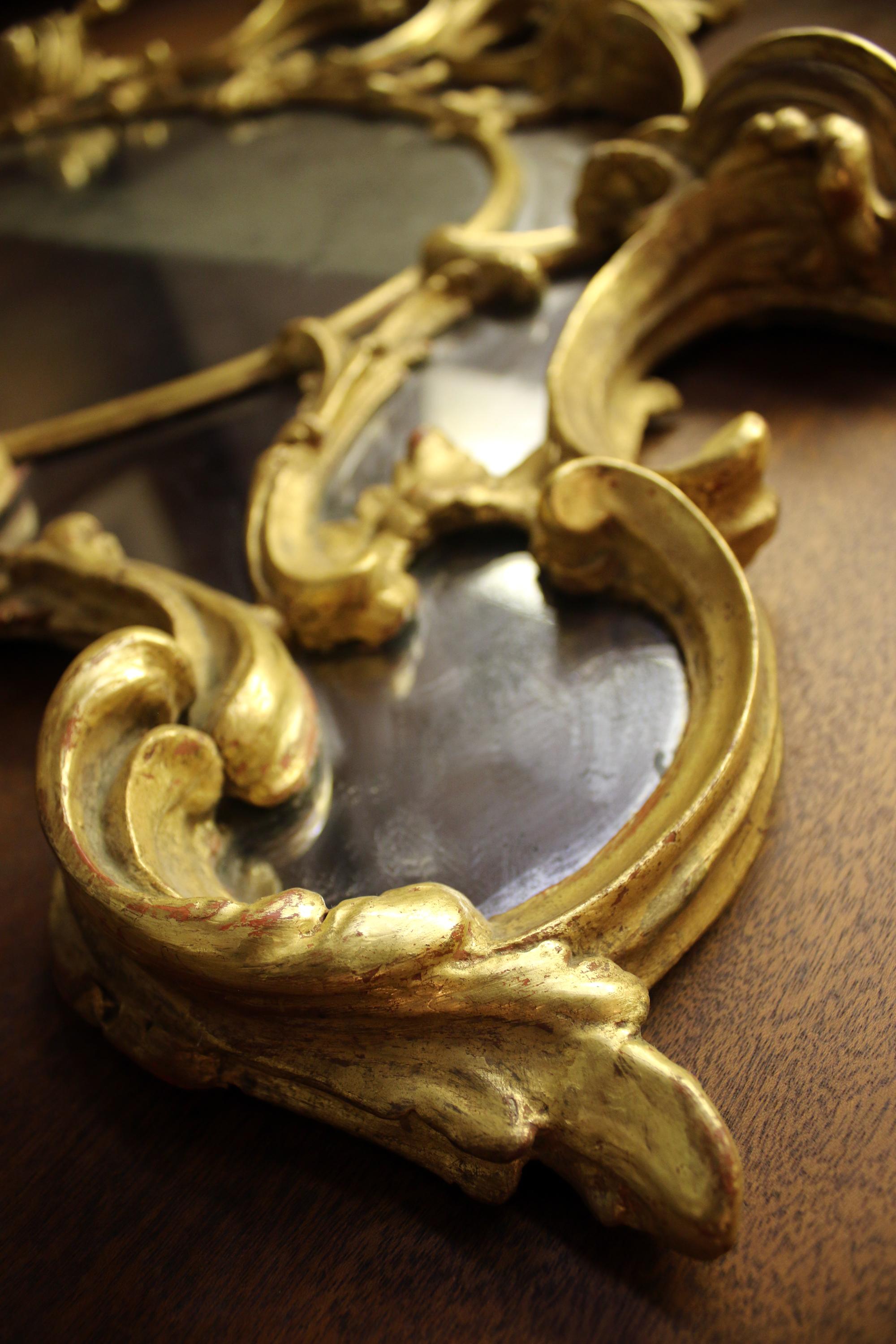 Chinoiserie Giltwood Overmantle Mirror 18th century English Chippendale For Sale 3