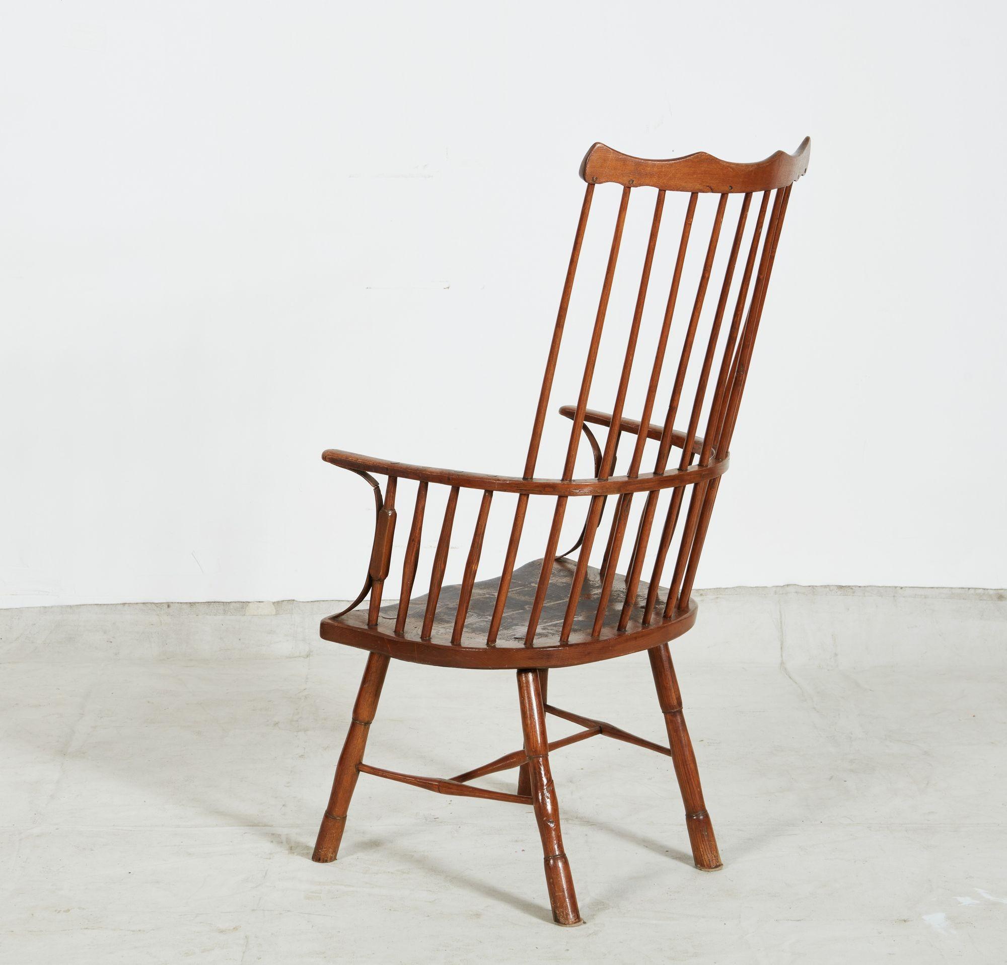 XVIIIe siècle Fauteuil Windsor à dossier en peigne en vente 4