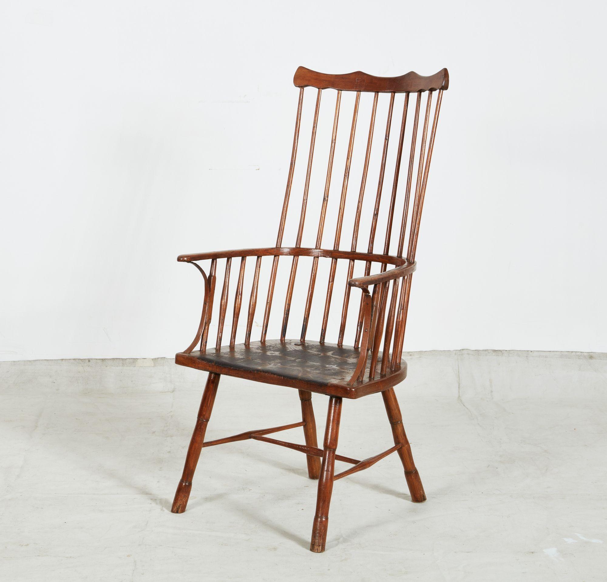 XVIIIe siècle Fauteuil Windsor à dossier en peigne en vente 2