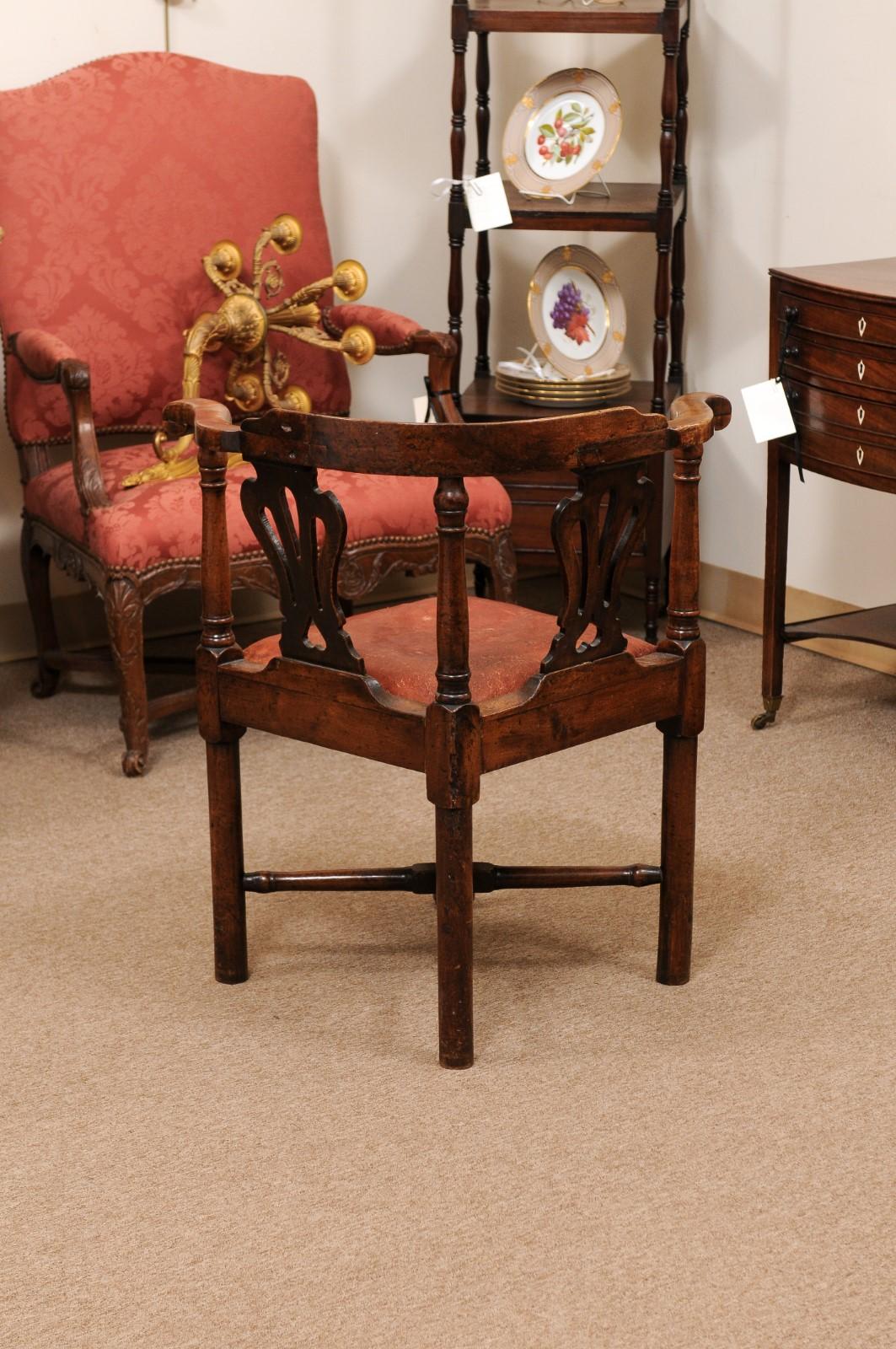 18th C English Corner Chair in Mahogany w/ X-Stretcher& Leather Upholstered Seat In Good Condition In Atlanta, GA