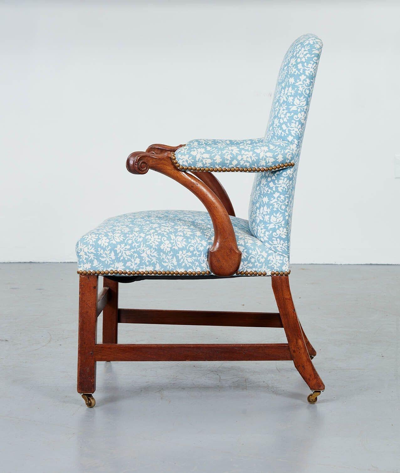 18th c. English Desk Chair In Good Condition For Sale In Greenwich, CT