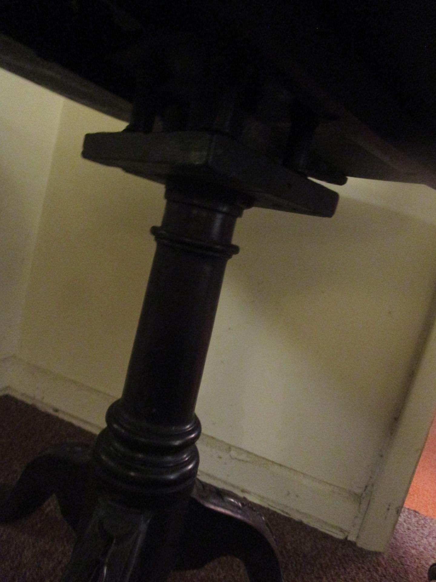 18th C English Mahogany Chippendale Tilt-Top Table with Bellflower Carving 4