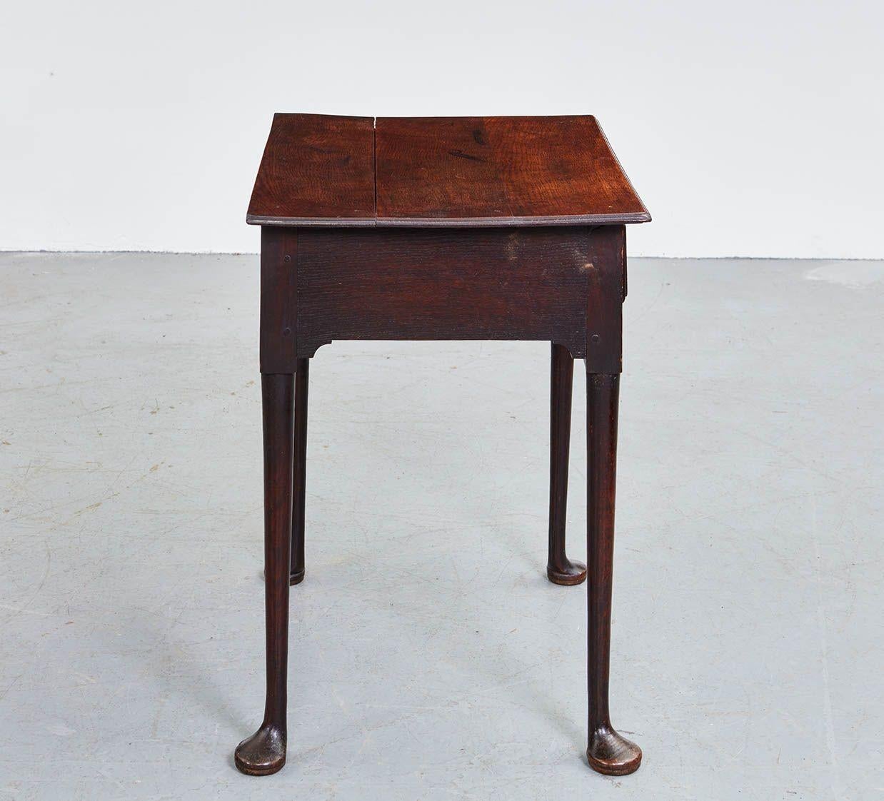 18th c. English Padfoot Side Table For Sale 1